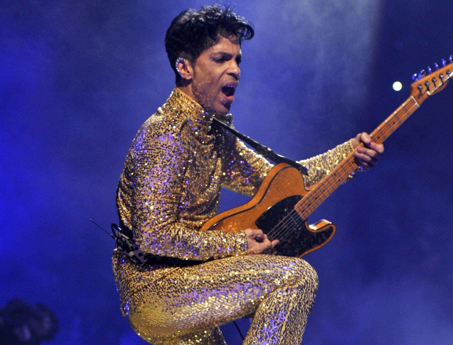 Prince, glittering gold outfit, guitar, Full HD Desktop Wallpaper