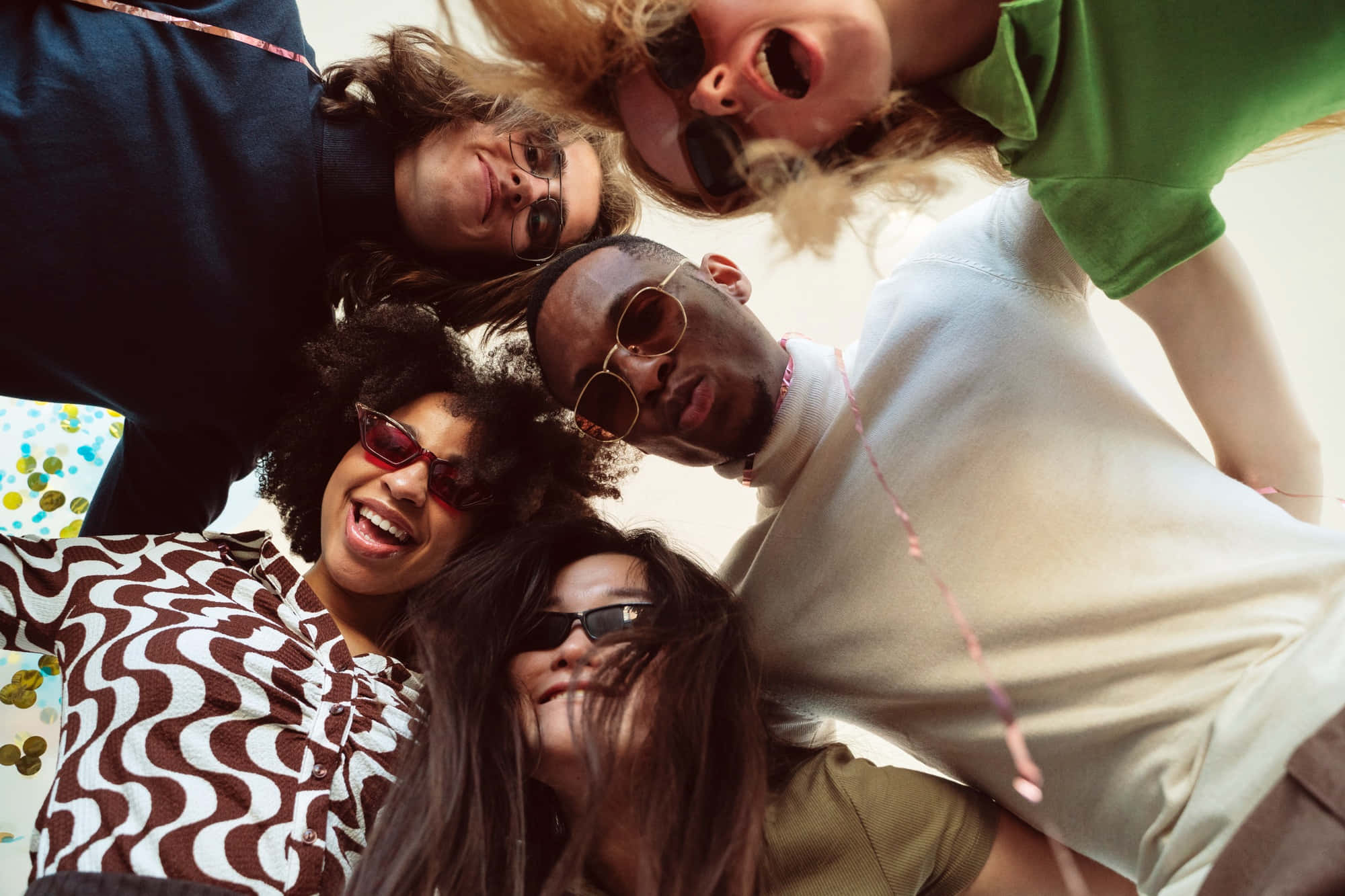 friends, sunglasses, overhead shot, Full HD Desktop Wallpaper