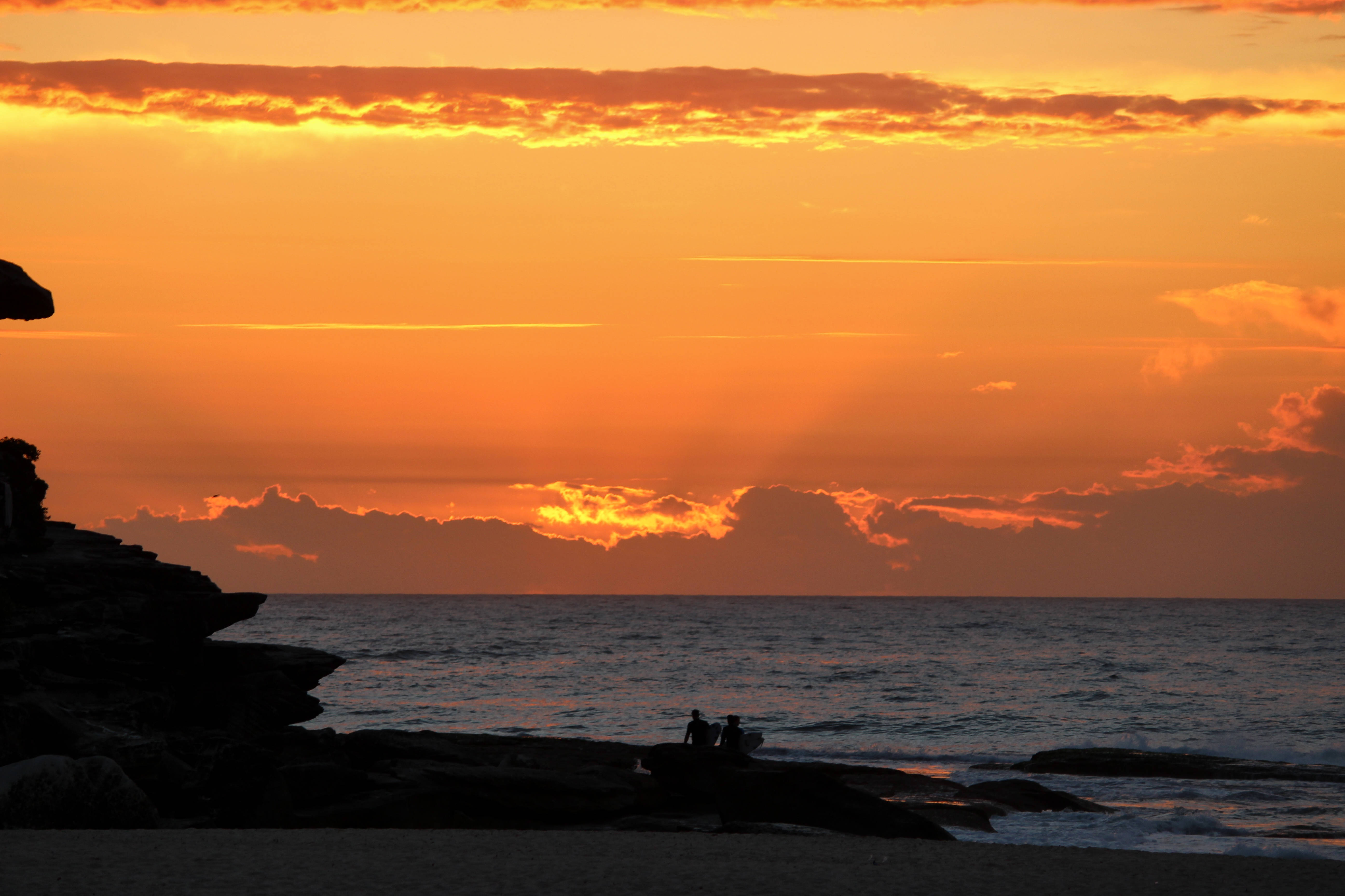 silhouette, friends, sunset, 5K Desktop Wallpaper