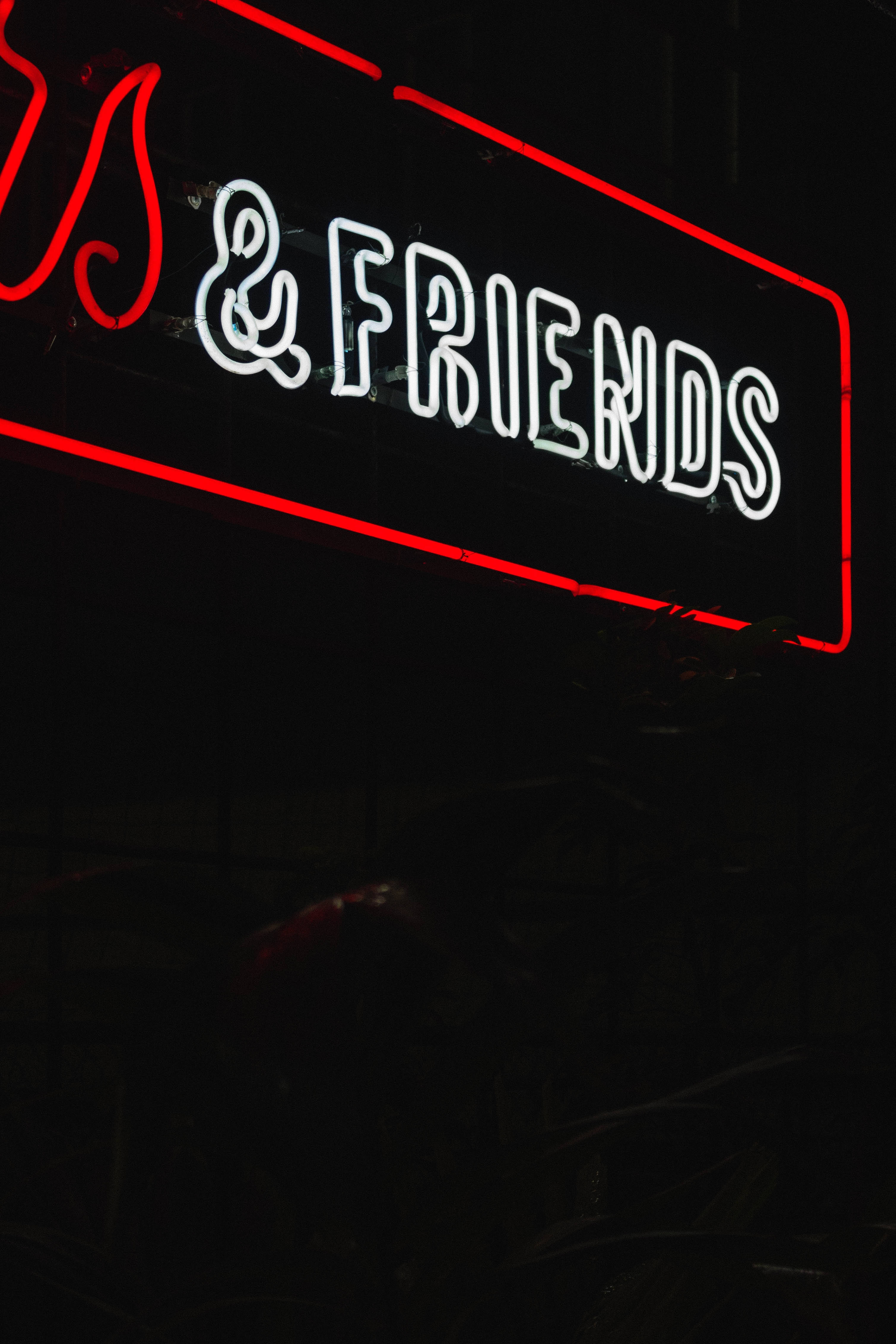 neon sign, FRIENDS, white, 4K Phone Wallpaper