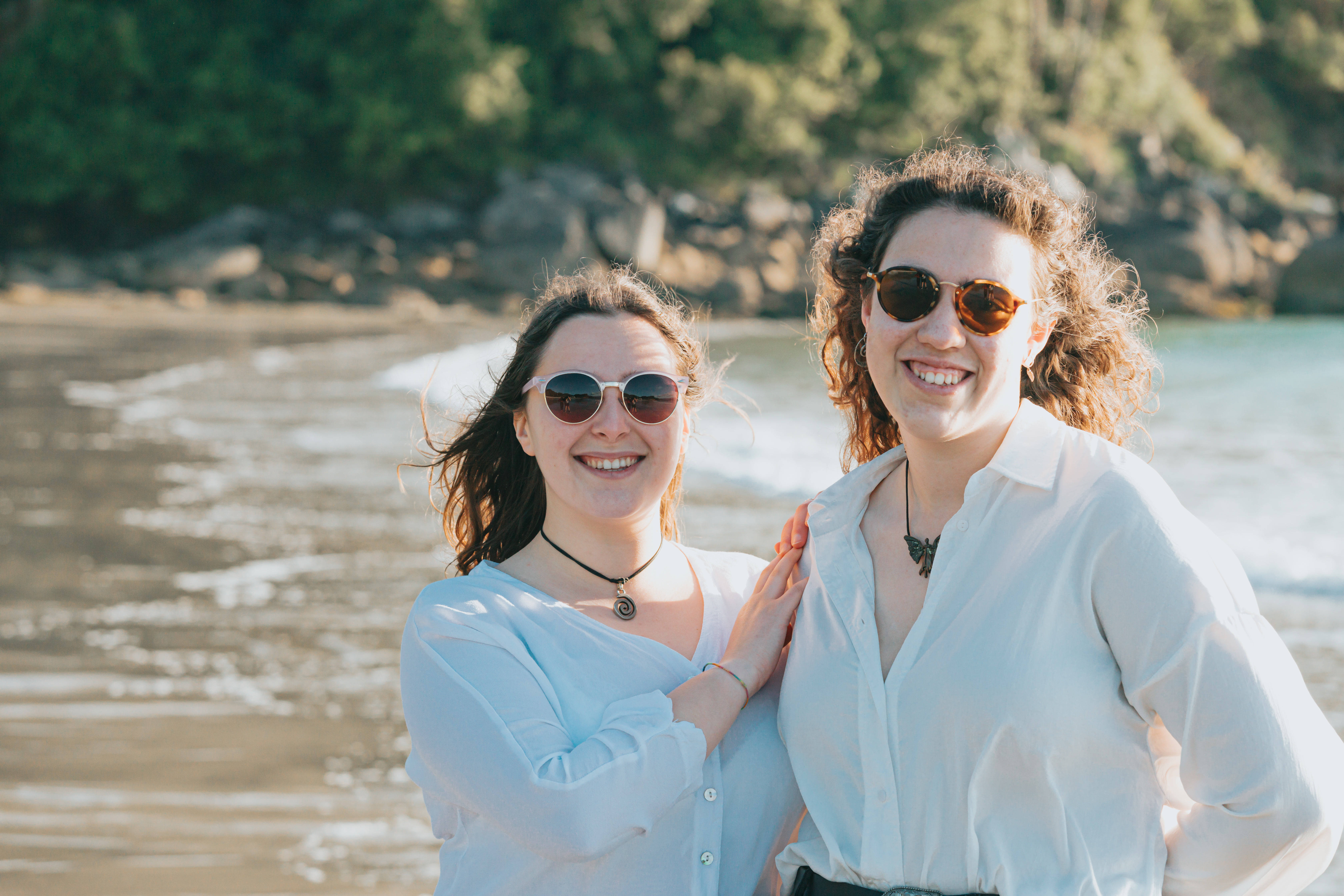 Friendship, beach, sunglasses, 5K Desktop Wallpaper