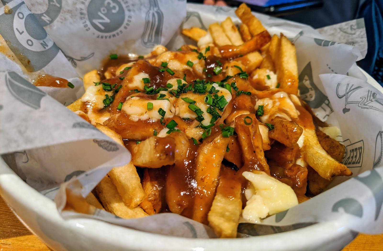 poutine, french fries, gravy, HD Desktop Wallpaper