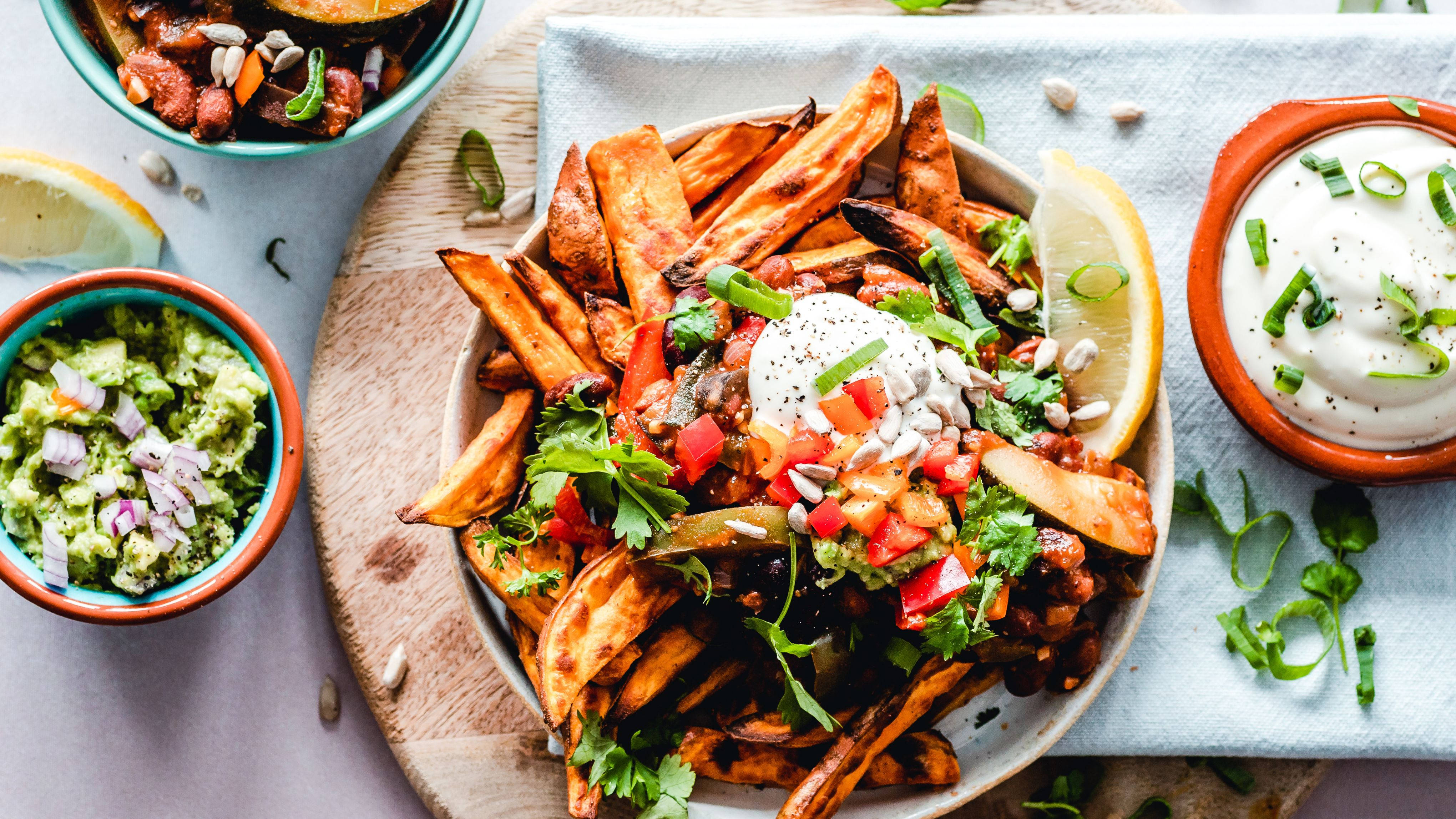 sweet potato fries, salsa, sour cream, 4K Desktop Wallpaper