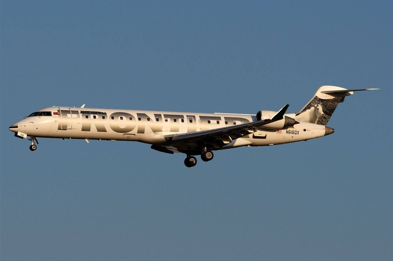 Frontier Airlines, regional jet, clear blue sky, HD Desktop Wallpaper