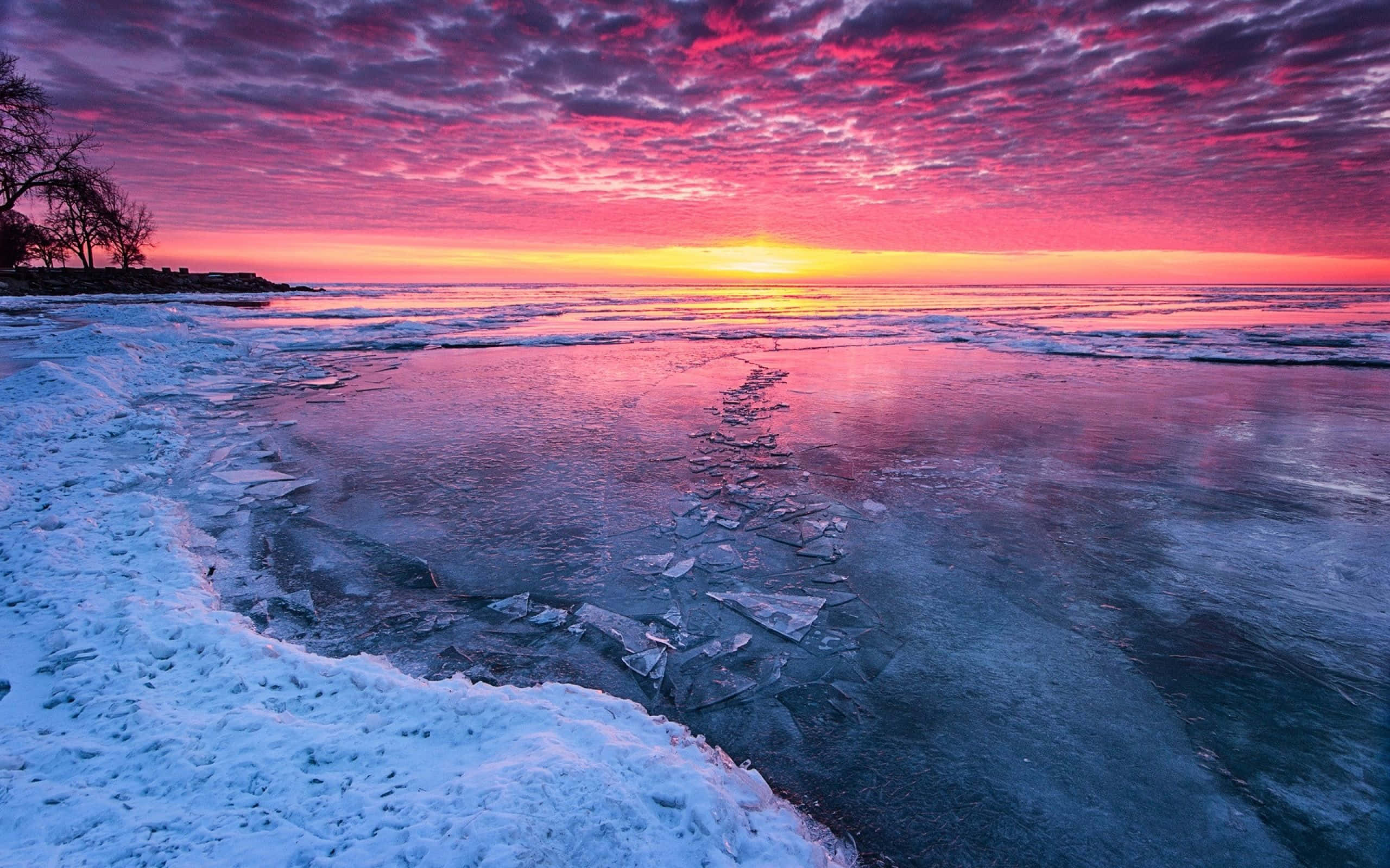 Frozen Lake, sunset, shattered ice, 2K Desktop Wallpaper