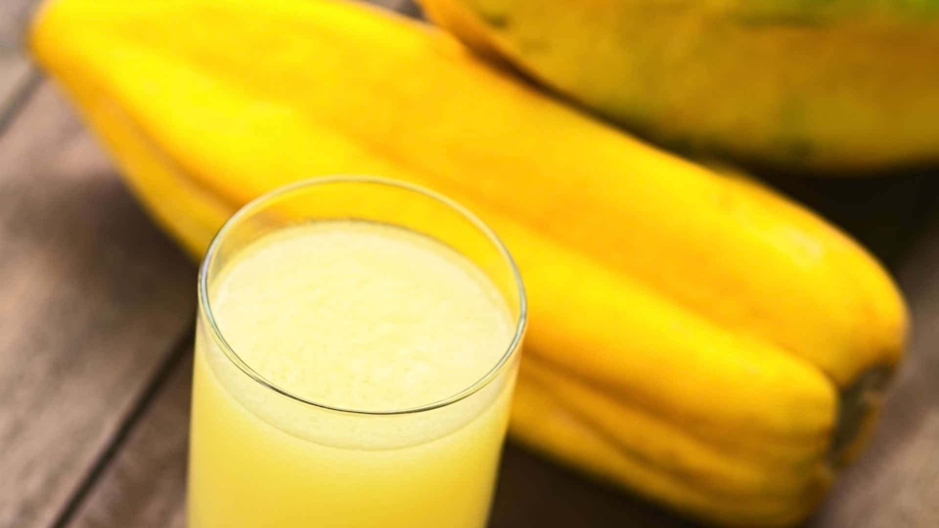babaco fruit juice, vibrant yellow papaya juice, fresh papayas, Full HD Desktop Wallpaper