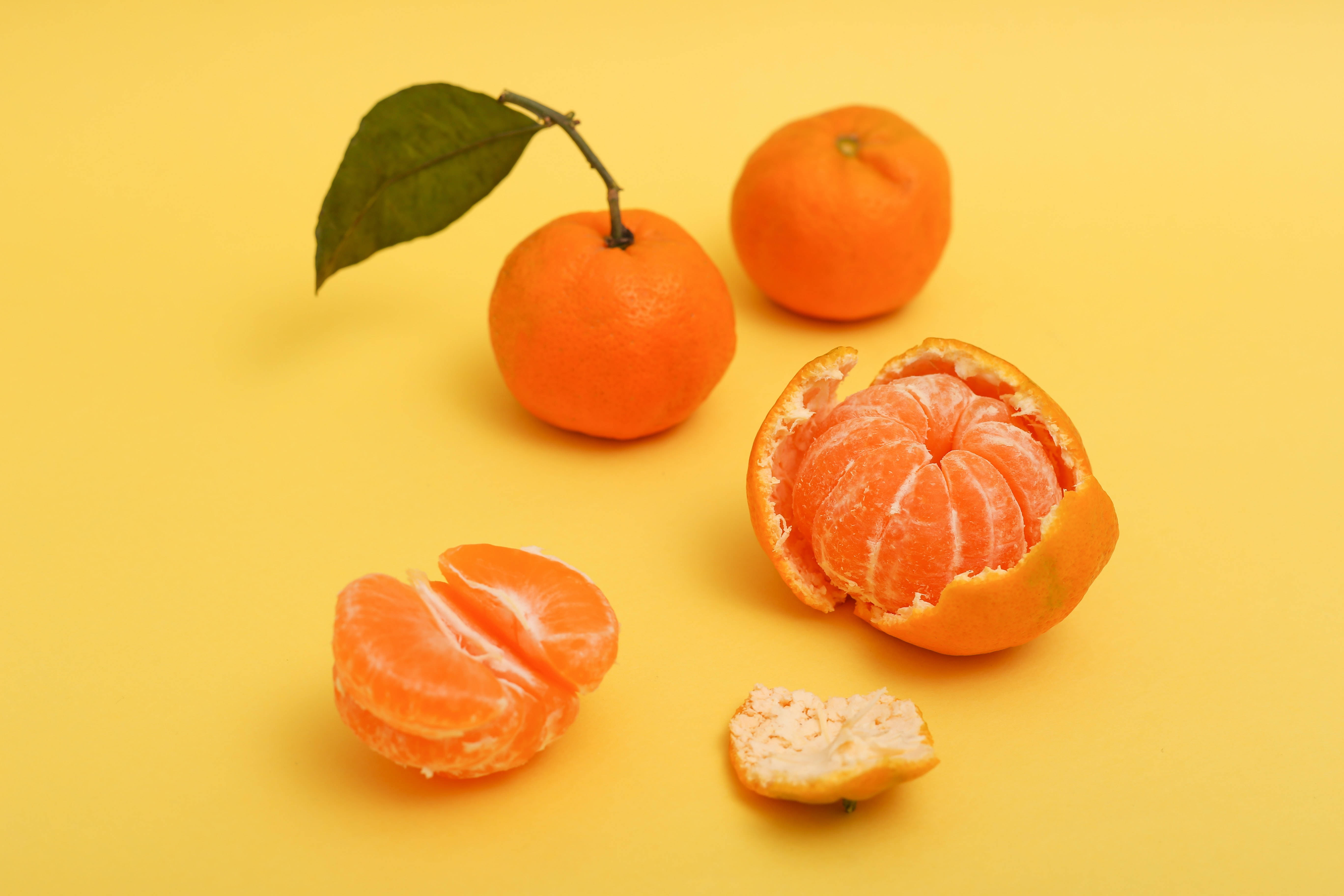 peeled orange fruit, mandarins, peeled segments, 5K Desktop Wallpaper