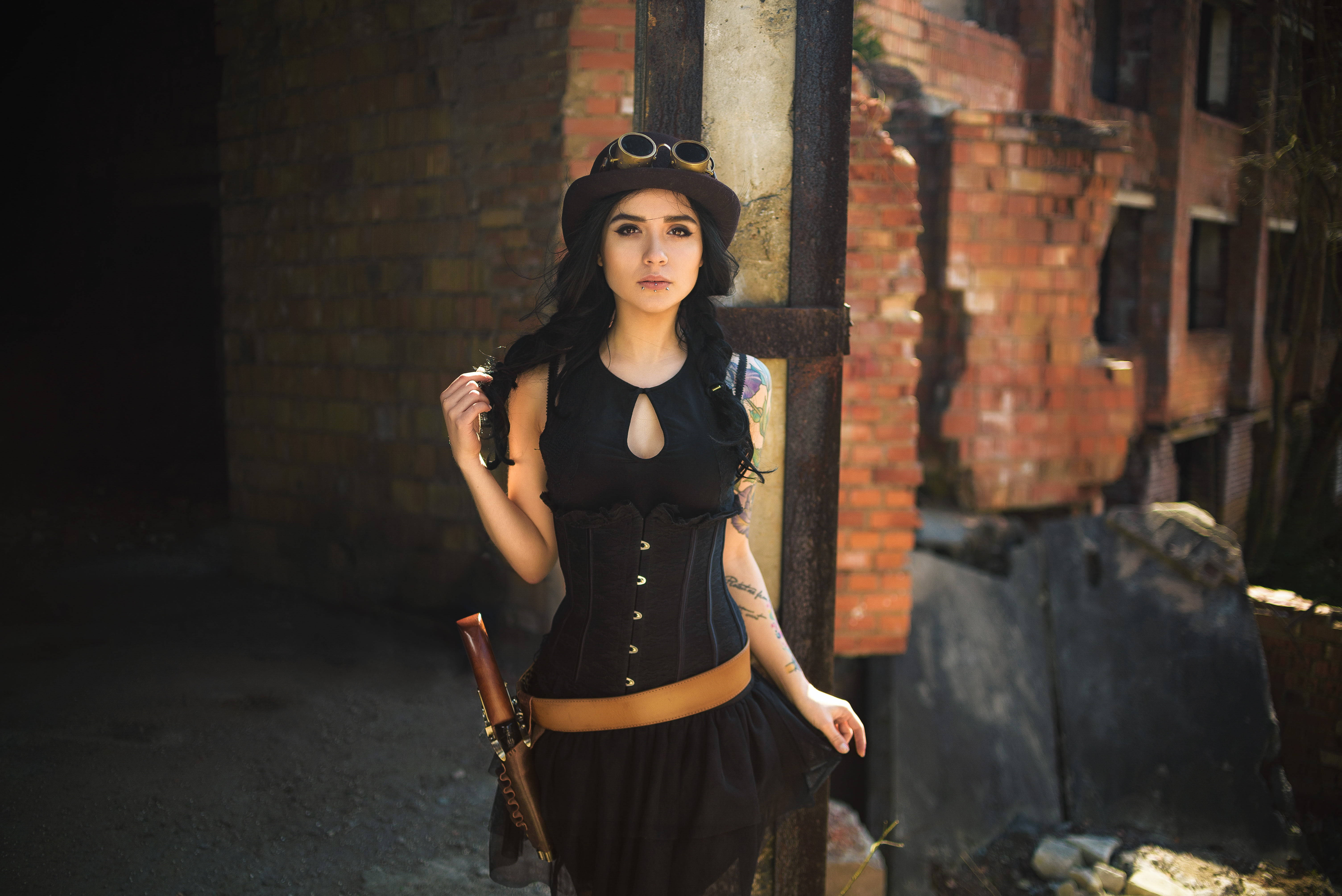 Full 4K Steampunk Costume, steampunk attire, weathered brick wall, 5K Desktop Wallpaper