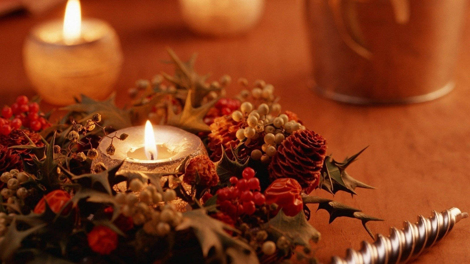 holiday candles, autumnal arrangement, holly berries, HD Desktop Wallpaper