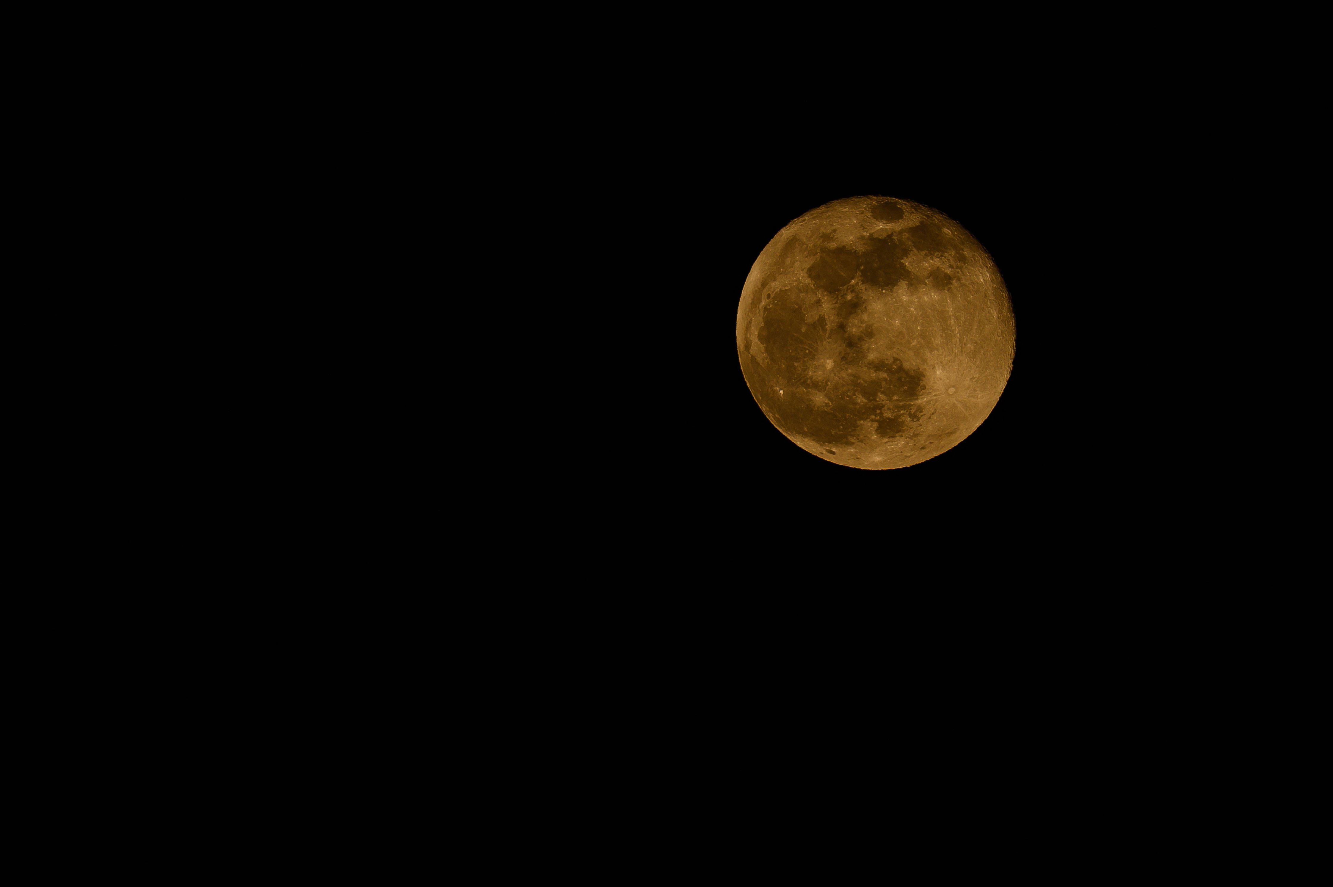 yellow full moon, luminous amber full moon, pitch-black night sky, 4K Desktop Wallpaper