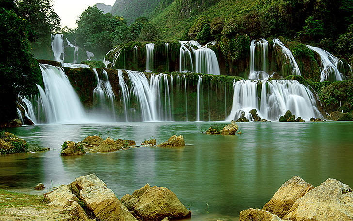 multi-tiered waterfall, mossy rocks, emerald pool, SD Desktop Wallpaper