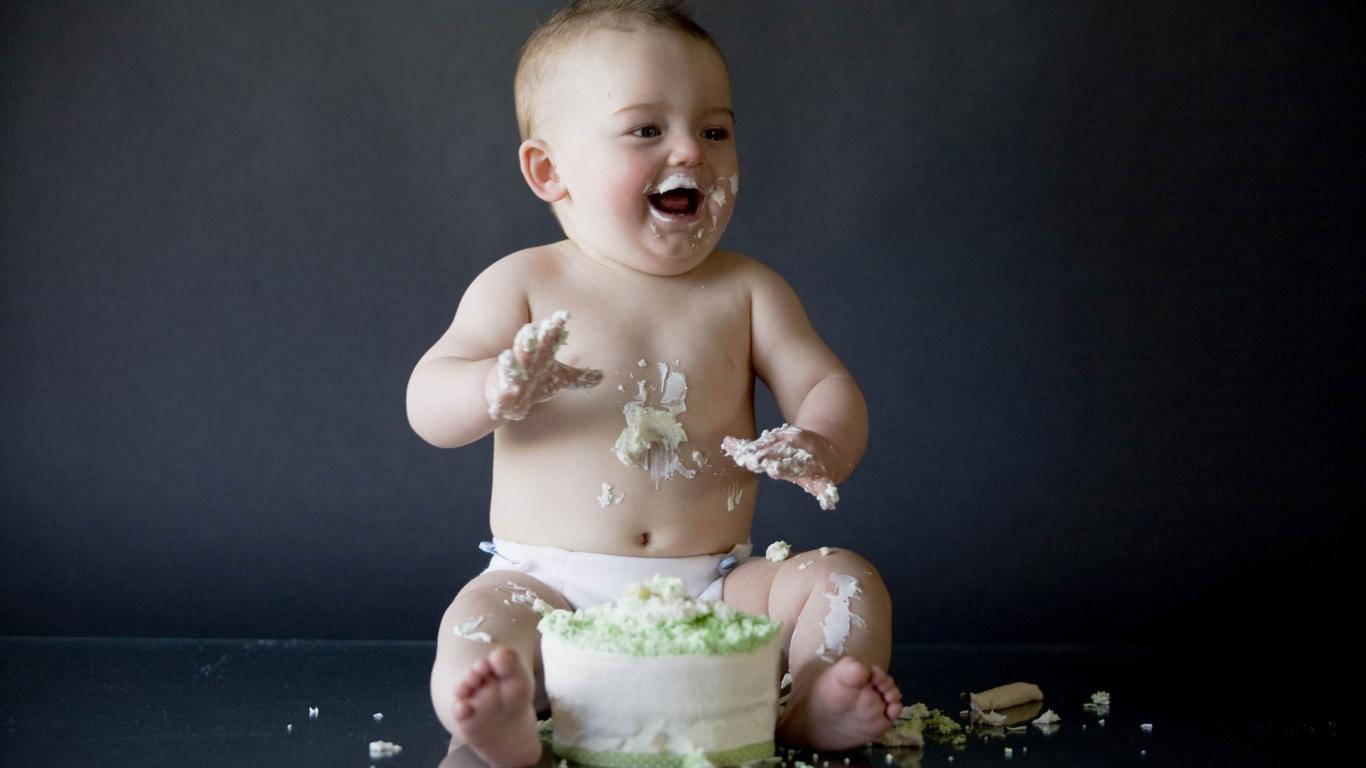 funny baby, white frosting, small cake, HD Desktop Wallpaper