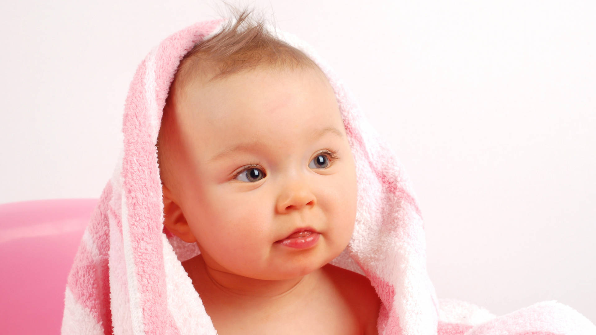Funny Baby, bright blue eyes, soft pink and white towel, Full HD Desktop Wallpaper