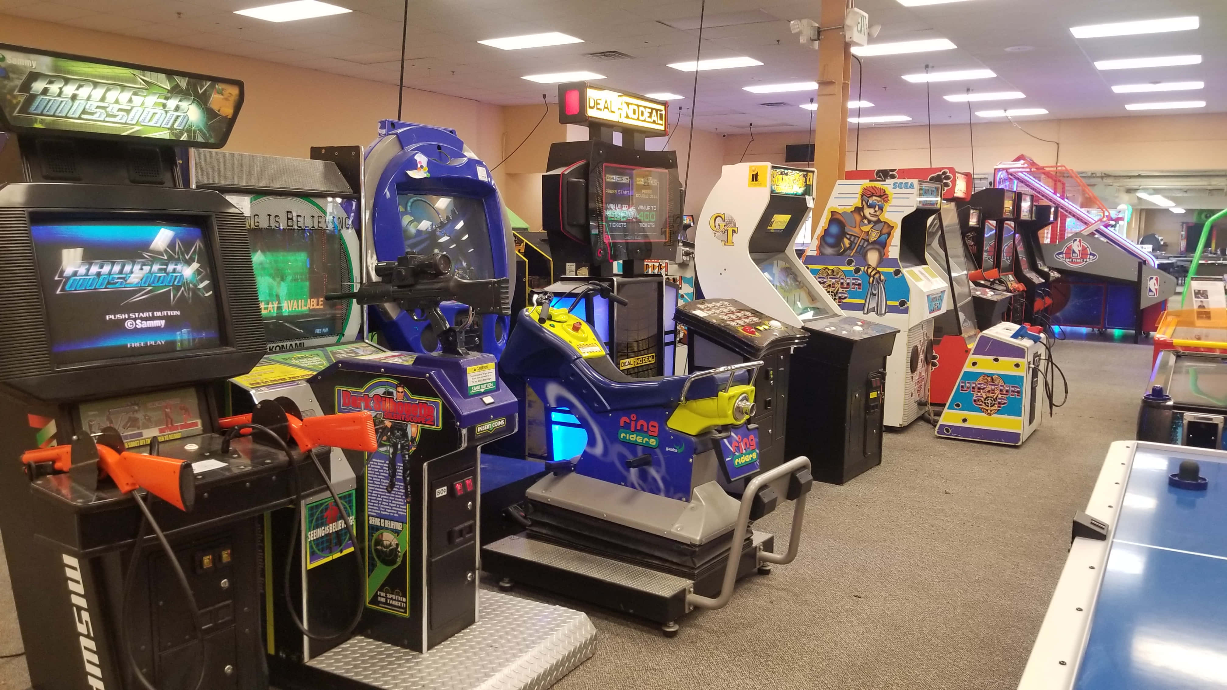 arcade games, vintage game machines, racing simulators, 4K Desktop Wallpaper