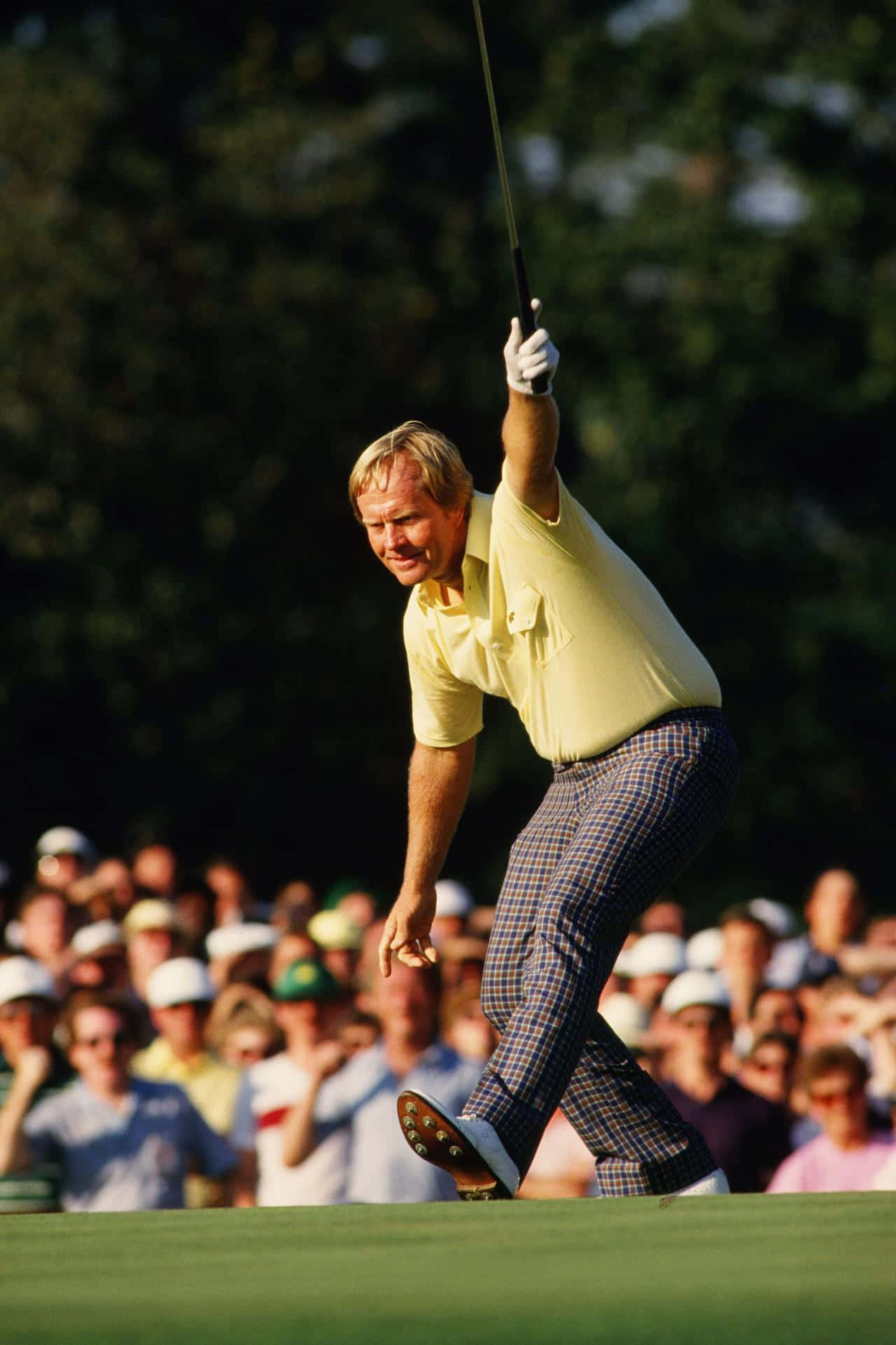 vintage golfer, yellow shirt, plaid pants, Full HD Phone Wallpaper