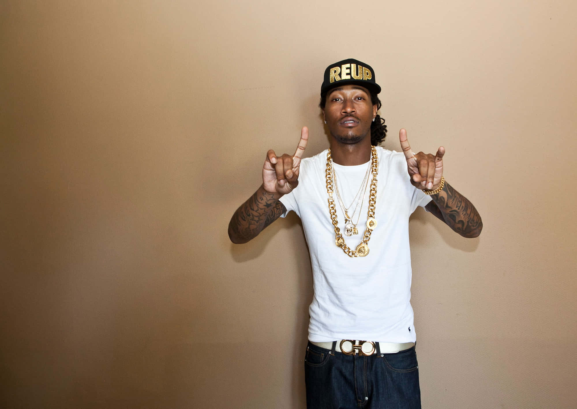 Future Rapper, gold chain, REUP cap, Full HD Desktop Wallpaper