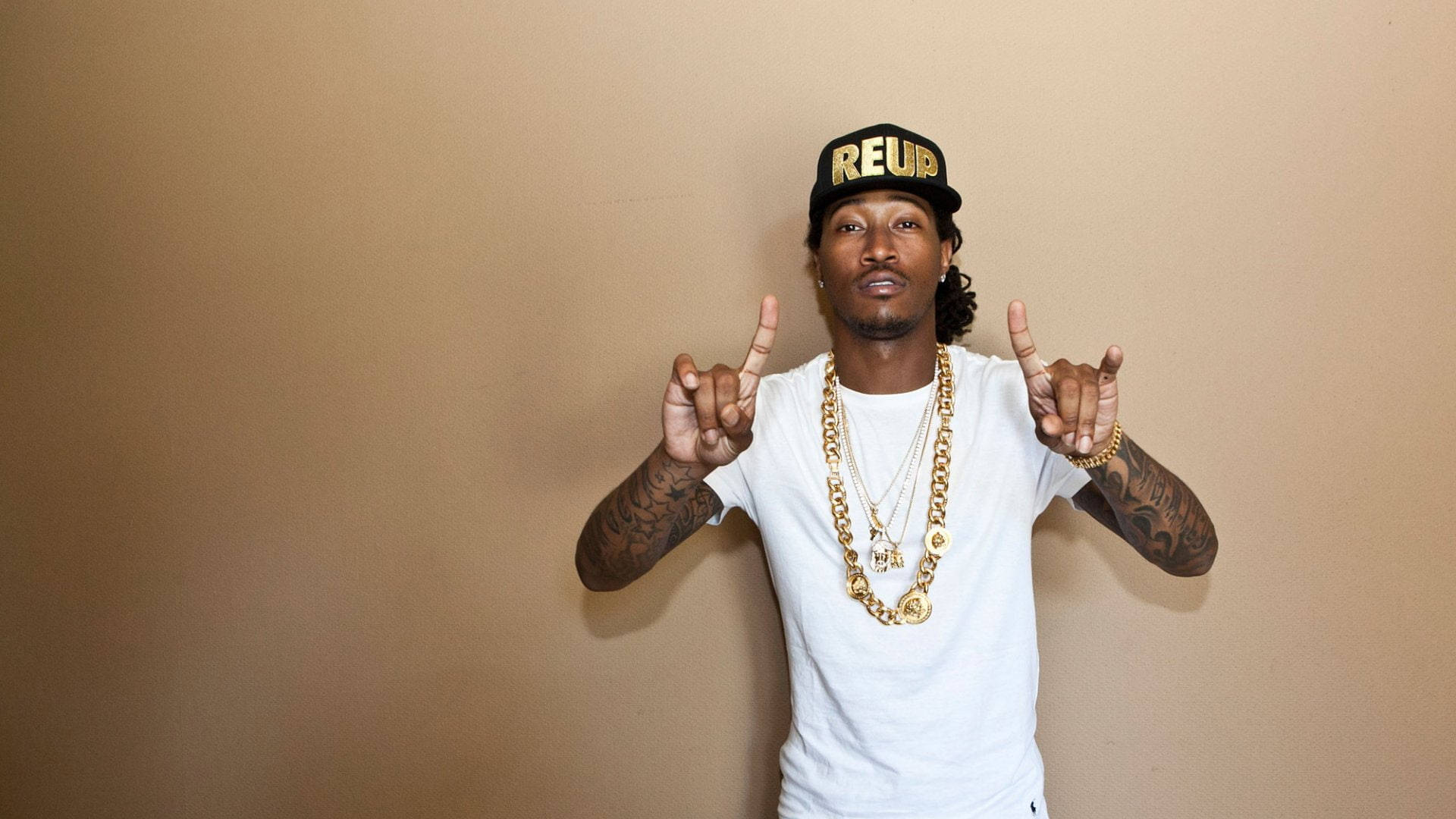 Future Rapper, white shirt, gold chains, Full HD Desktop Wallpaper