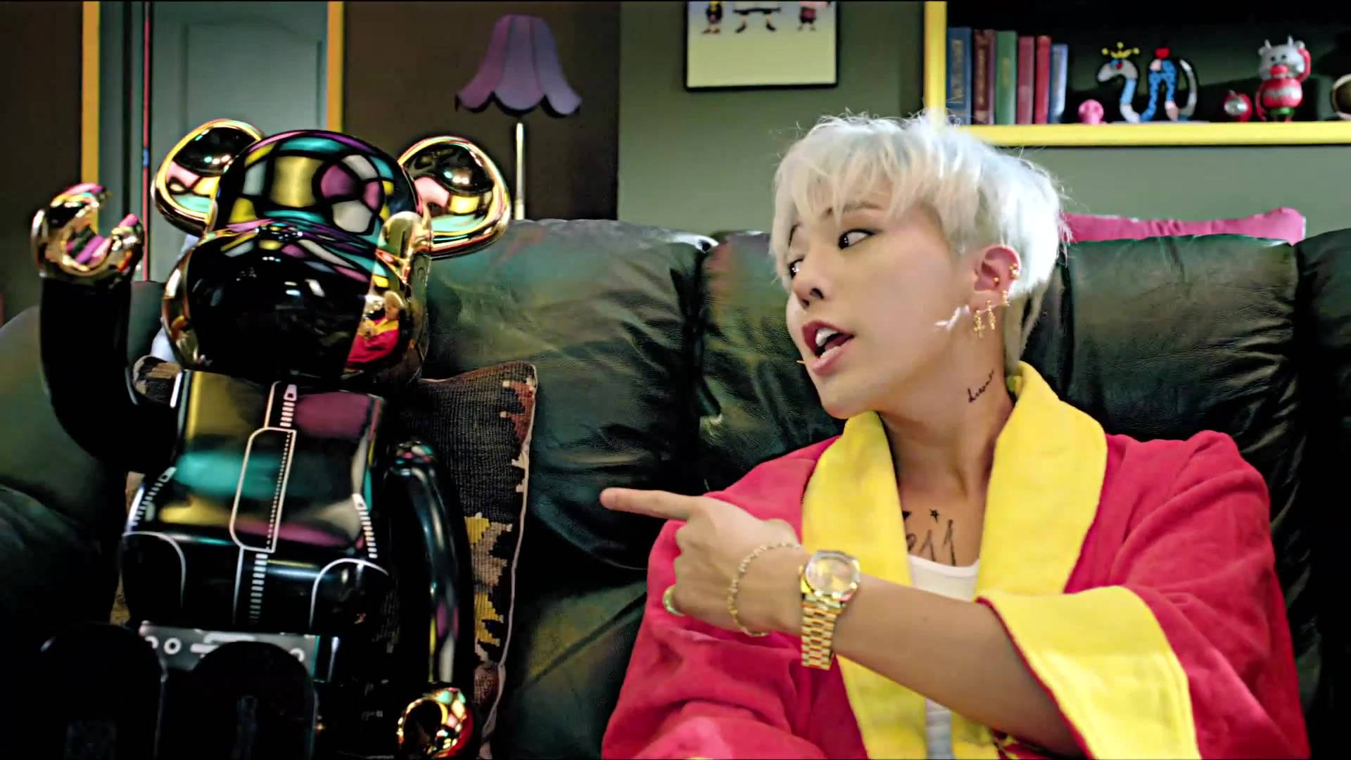 G-dragon, white hair, red robe, Full HD Desktop Wallpaper
