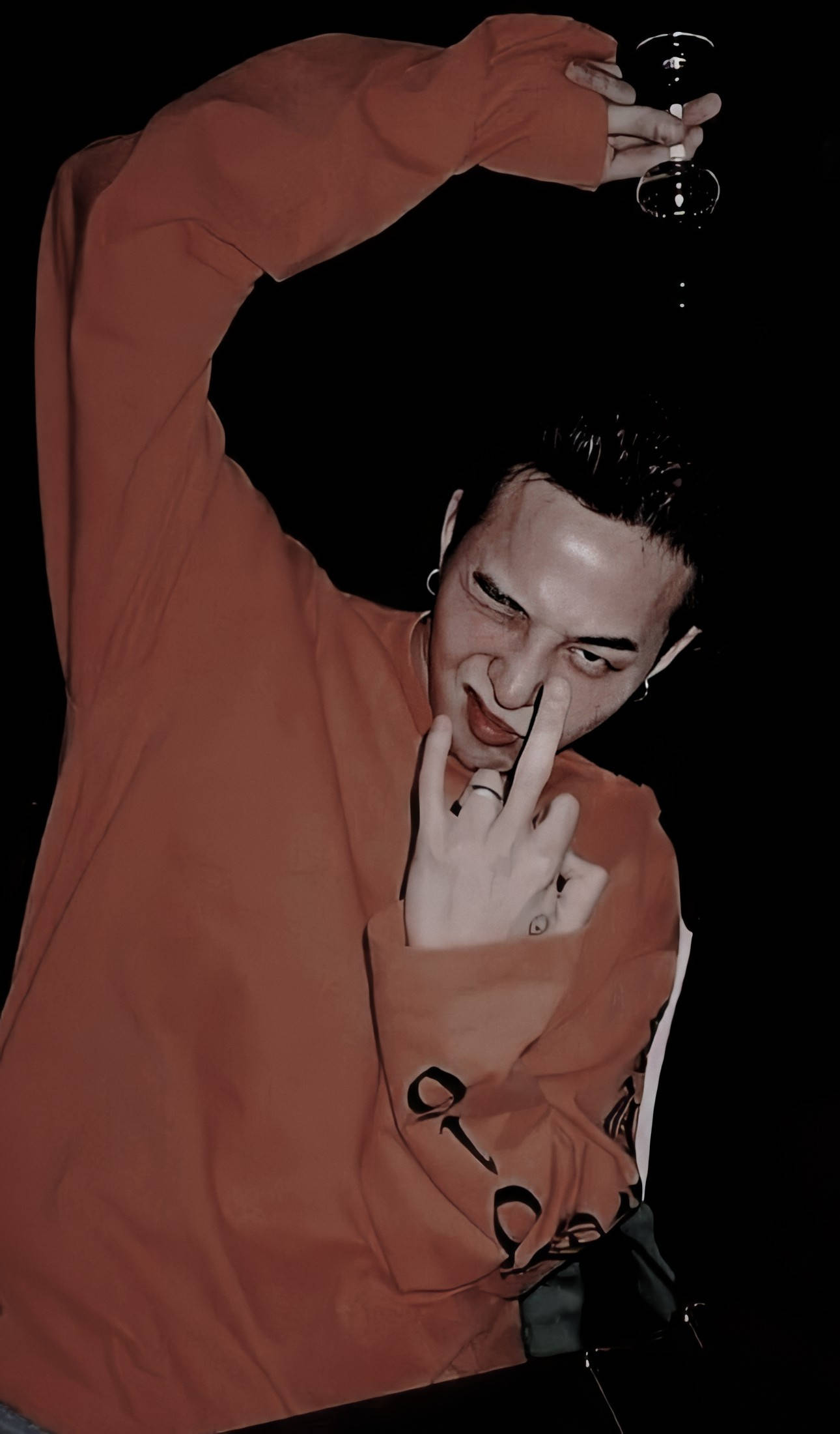 G-dragon, burnt orange hoodie, glass of wine, Full HD Phone Wallpaper