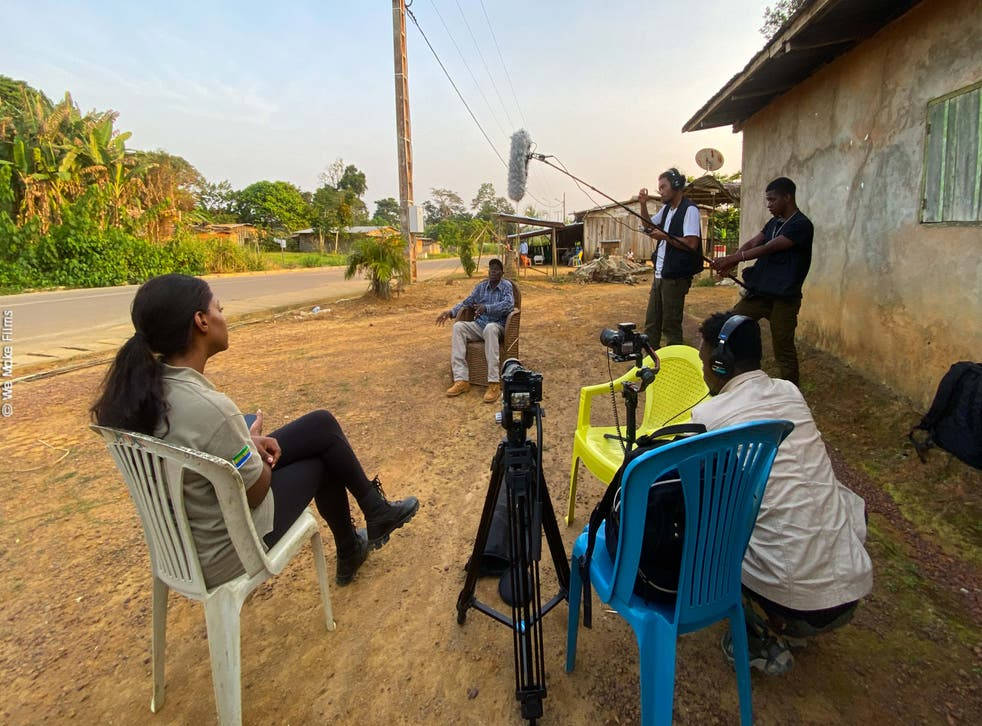 Gabon, film crew, interview, SD Desktop Wallpaper