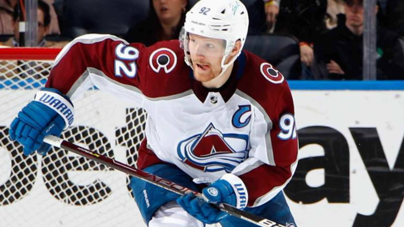 Gabriel Landeskog, number 92, maroon and white jersey, HD Desktop Wallpaper