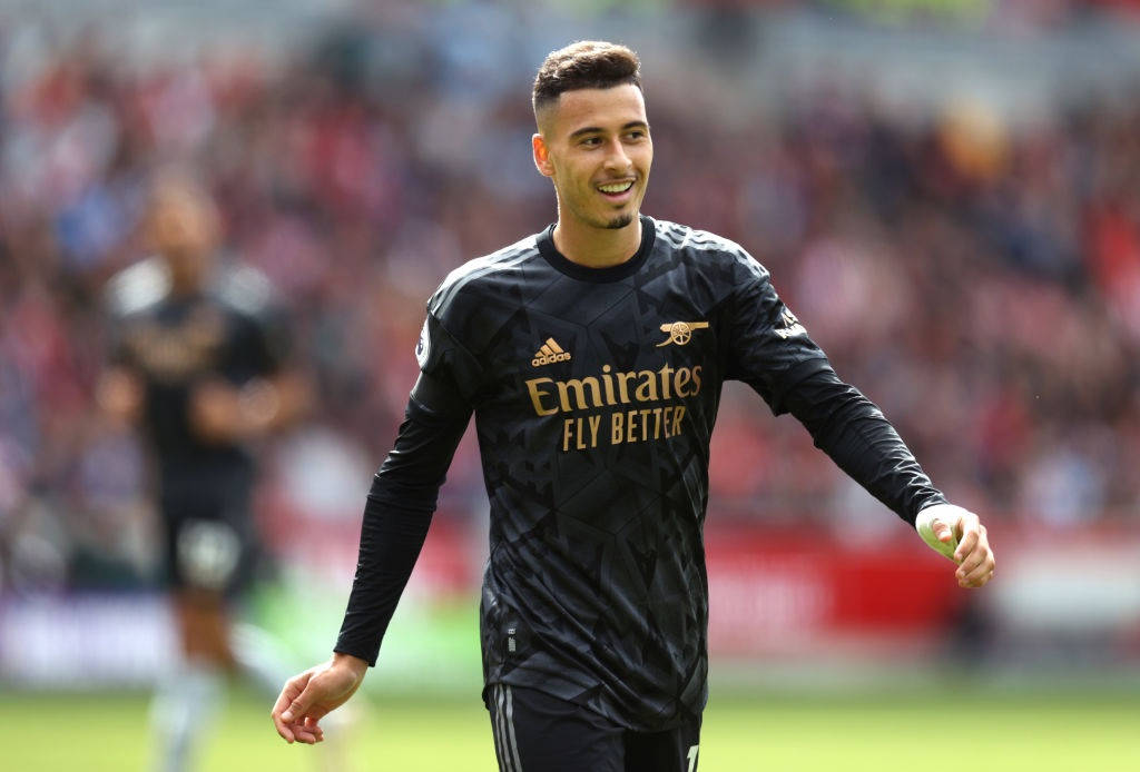 Gabriel Martinelli, black Arsenal jersey, sunlit green pitch, SD Desktop Wallpaper