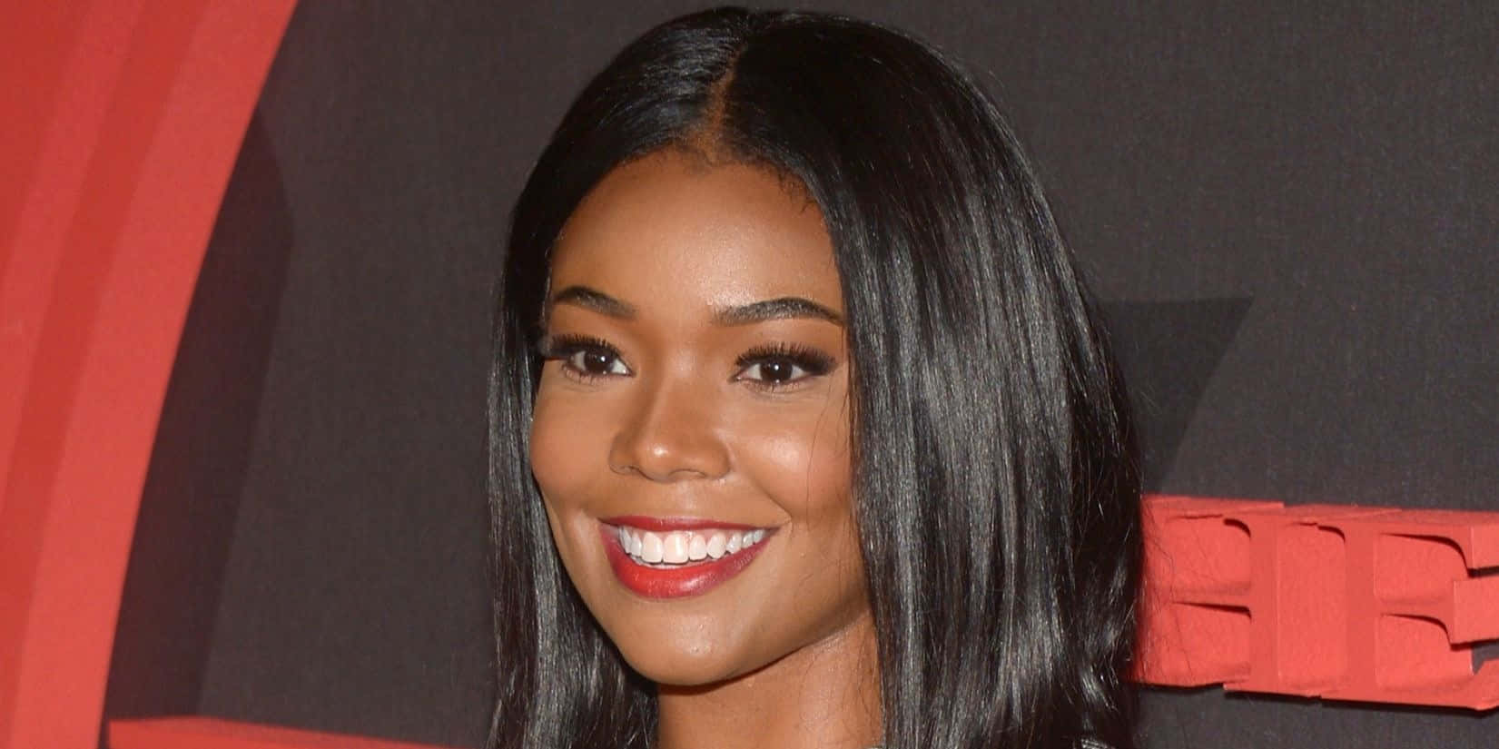 Gabrielle Union, white outfit, long black hair, HD Desktop Wallpaper
