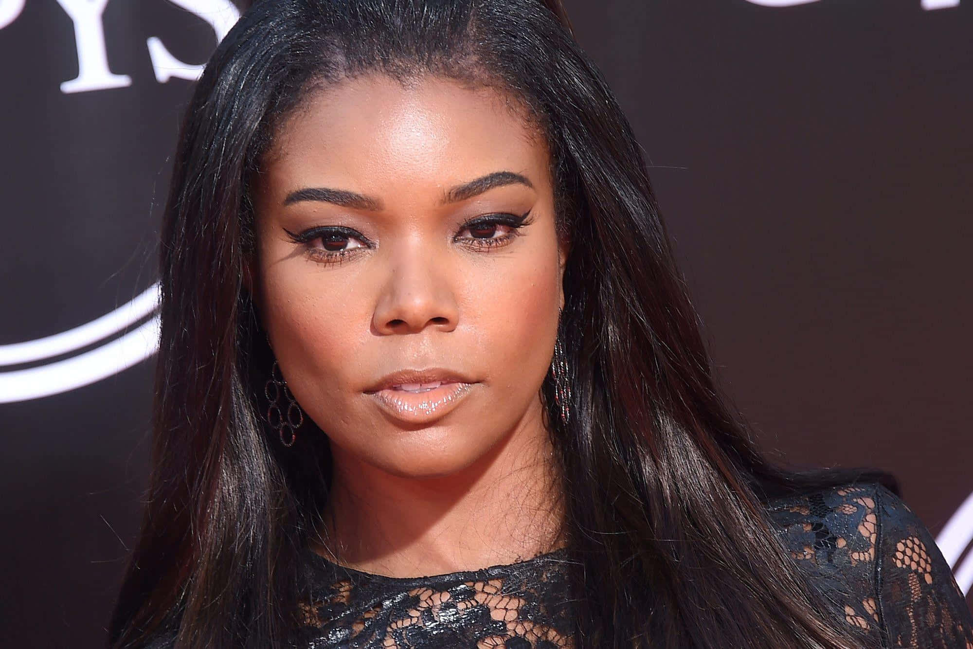 Gabrielle Union, black lace top, red carpet event, Full HD Desktop Wallpaper