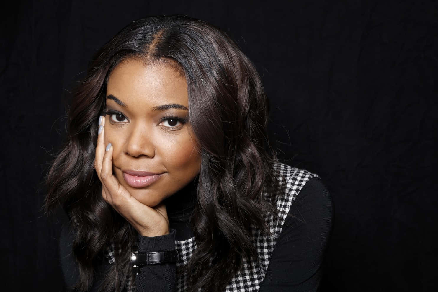 Gabrielle Union, black backdrop, black and white checkered vest, HD Desktop Wallpaper