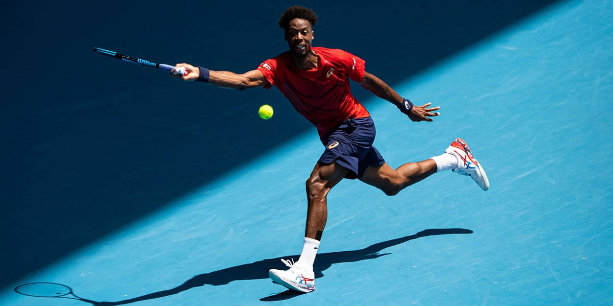 Gael Monfils, red shirt, blue shorts, SD Desktop Wallpaper