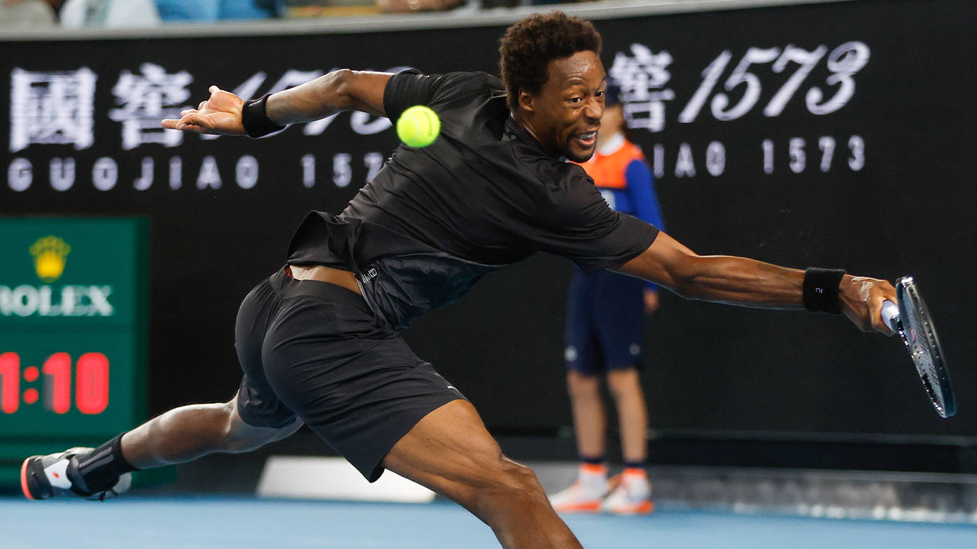 Gael Monfils, black gear, bright yellow ball, HD Desktop Wallpaper