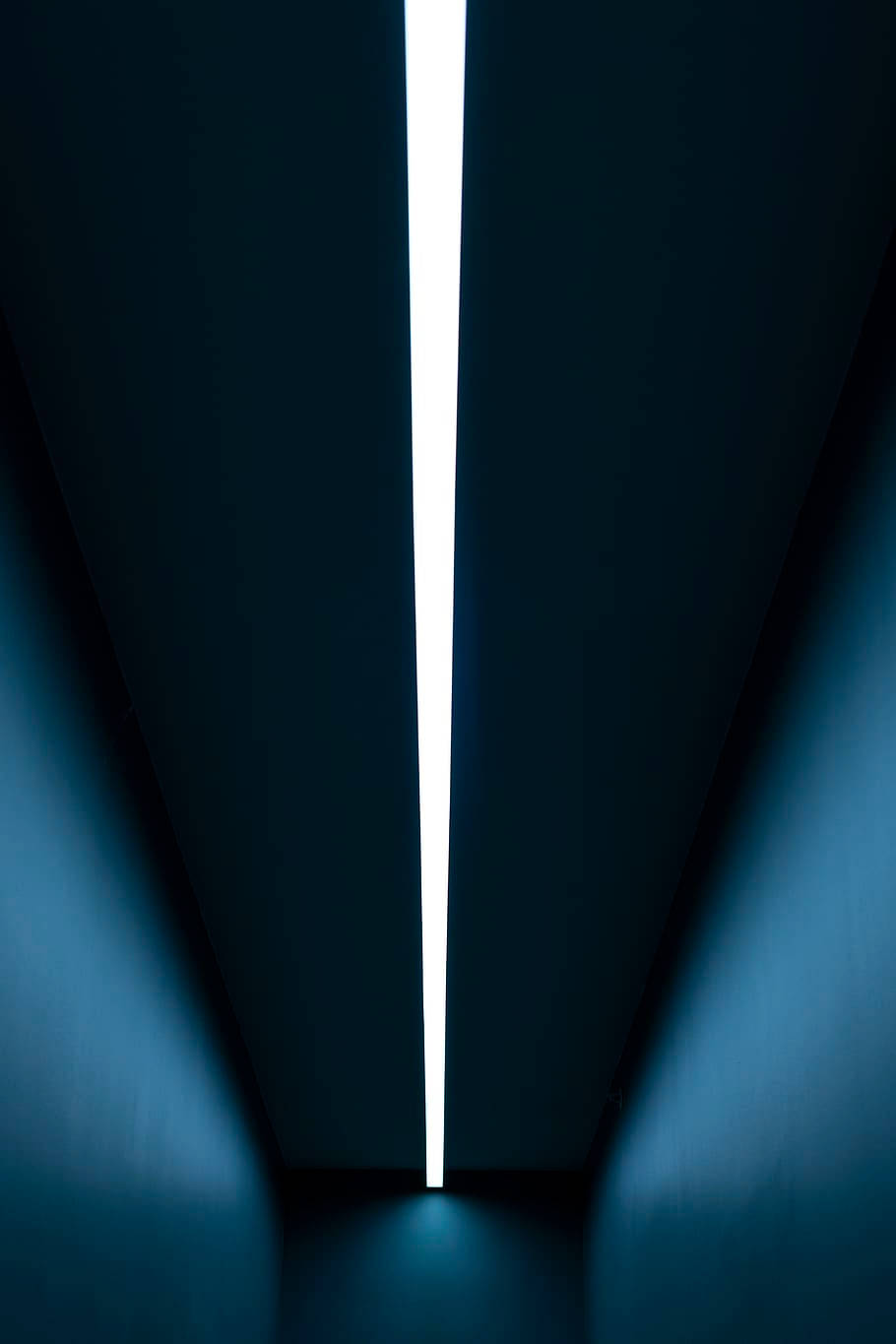 Galaxy Note 7, bright white light, deep blue shadowed walls, HD Phone Wallpaper