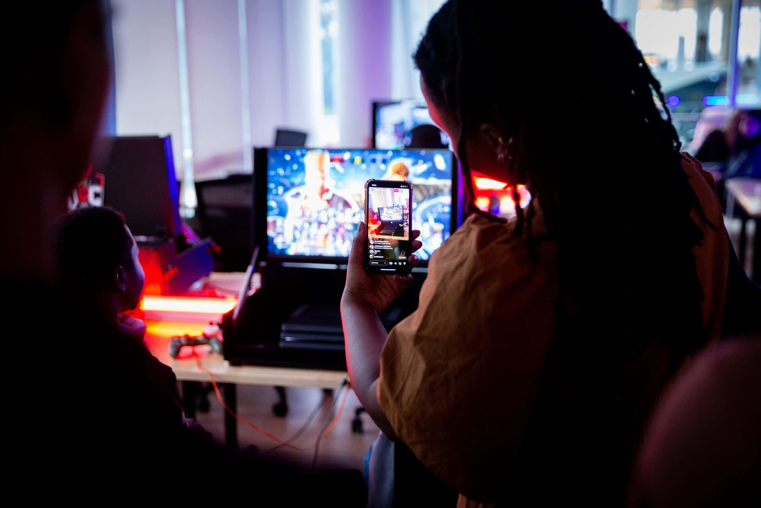 Game Development, silhouette, vibrant gaming session, 2K Desktop Wallpaper