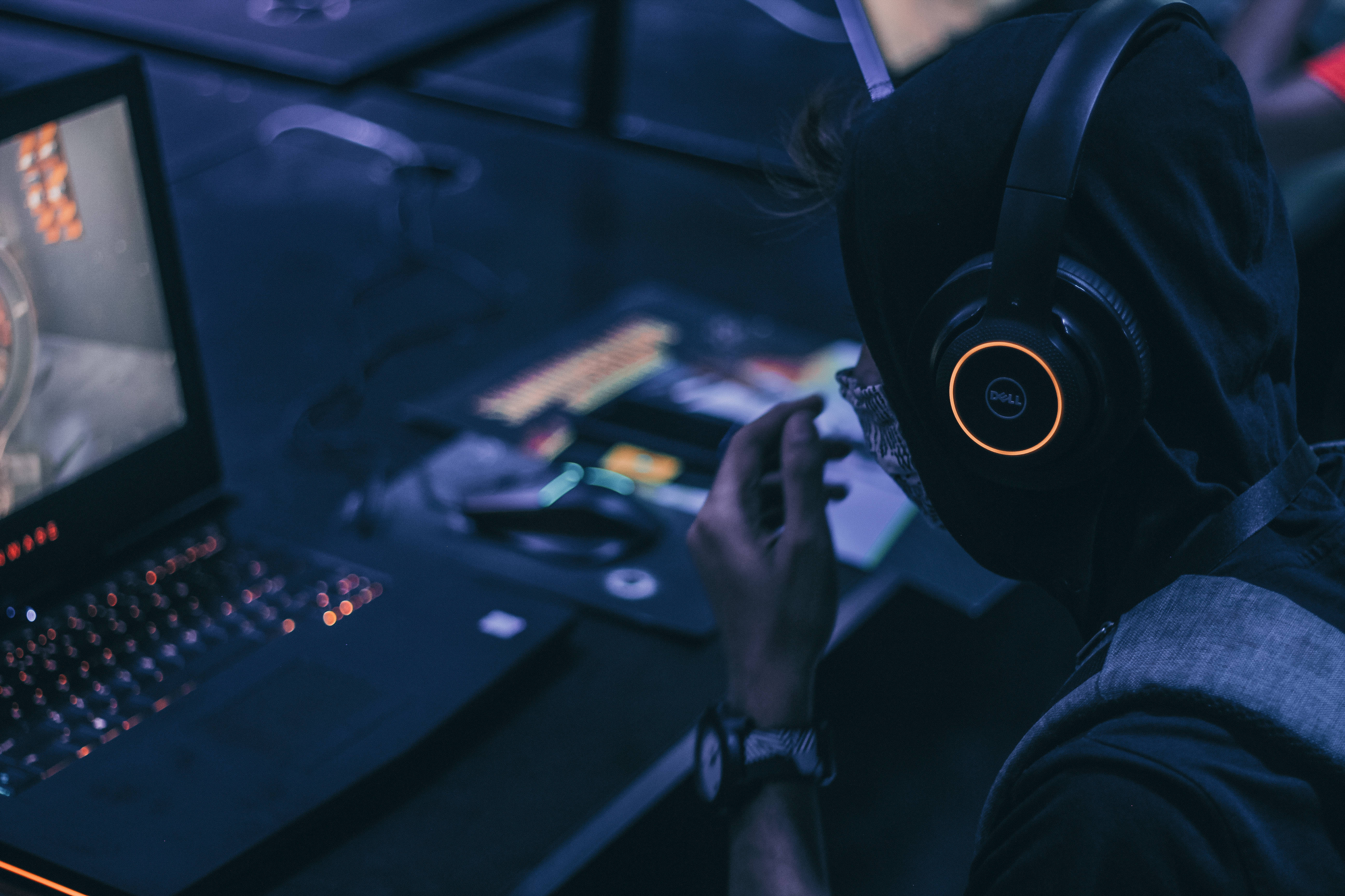gamer, hoodie, headset, 5K Desktop Wallpaper