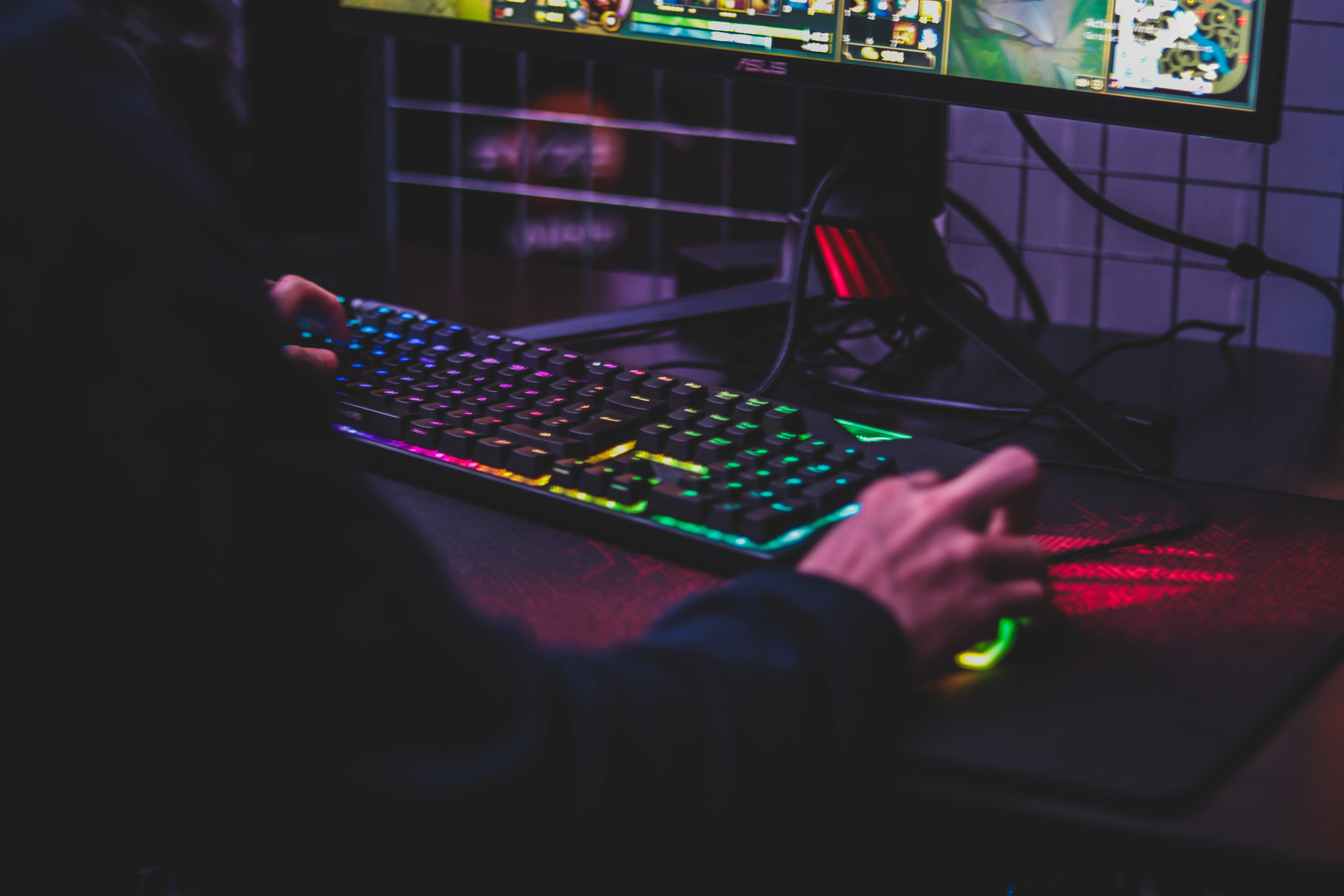gamer hands, keyboard and mouse, glowing keyboard and mouse, 5K Desktop Wallpaper