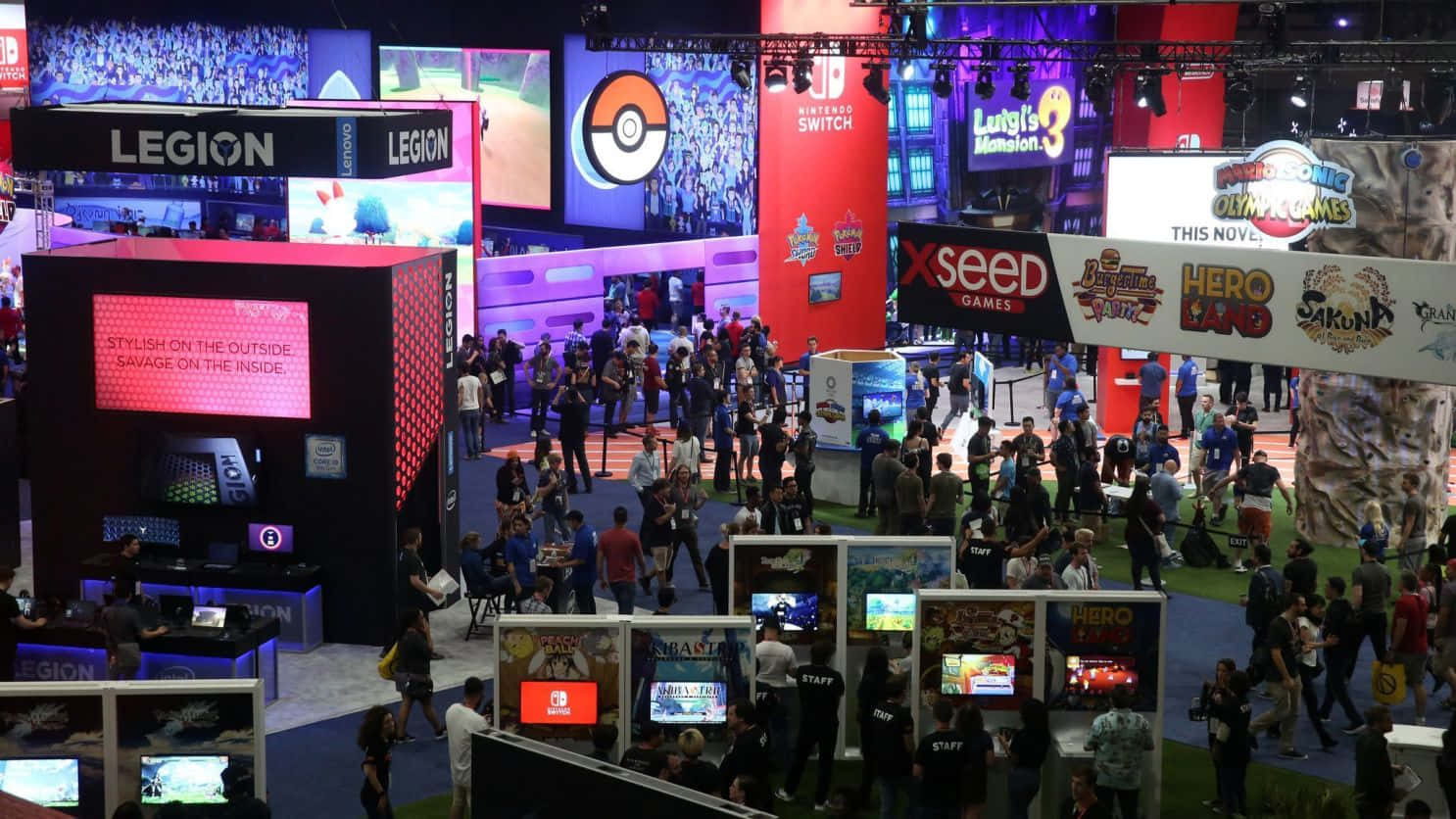 Gaming Conventions, vendor booths, large screens, HD Desktop Wallpaper