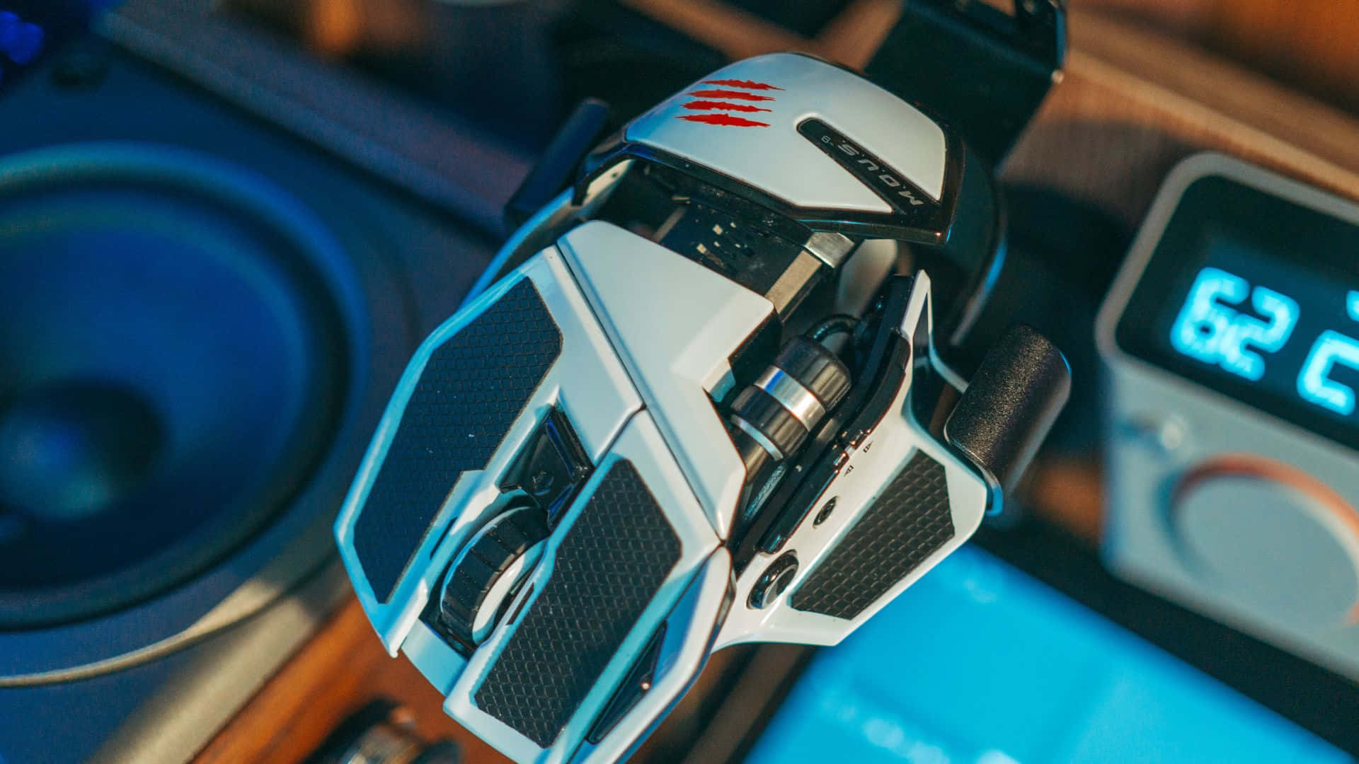 gaming mouse, white and black, red claw marks, Full HD Desktop Wallpaper
