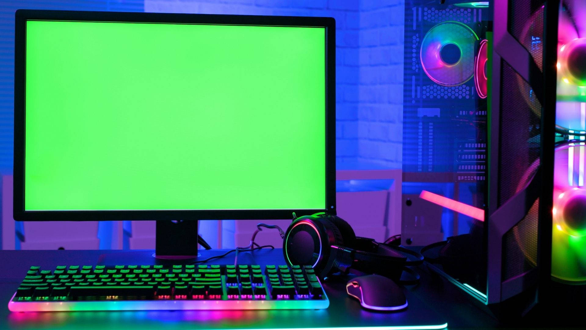 green screen monitor, RGB keyboard, transparent case PC, Full HD Desktop Wallpaper