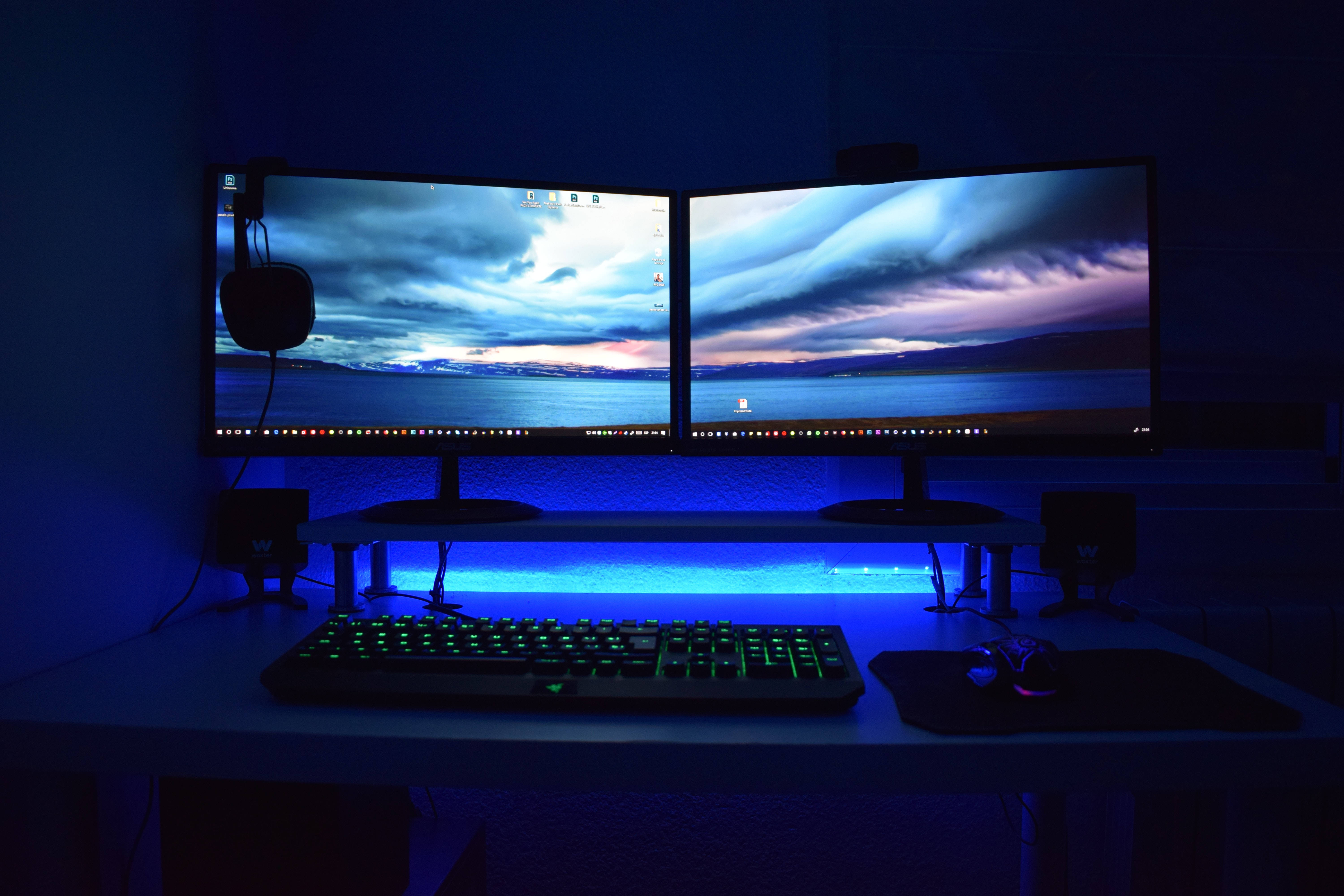 two-screen desktop computer, dual-monitor gaming setup, blue light, 5K Desktop Wallpaper