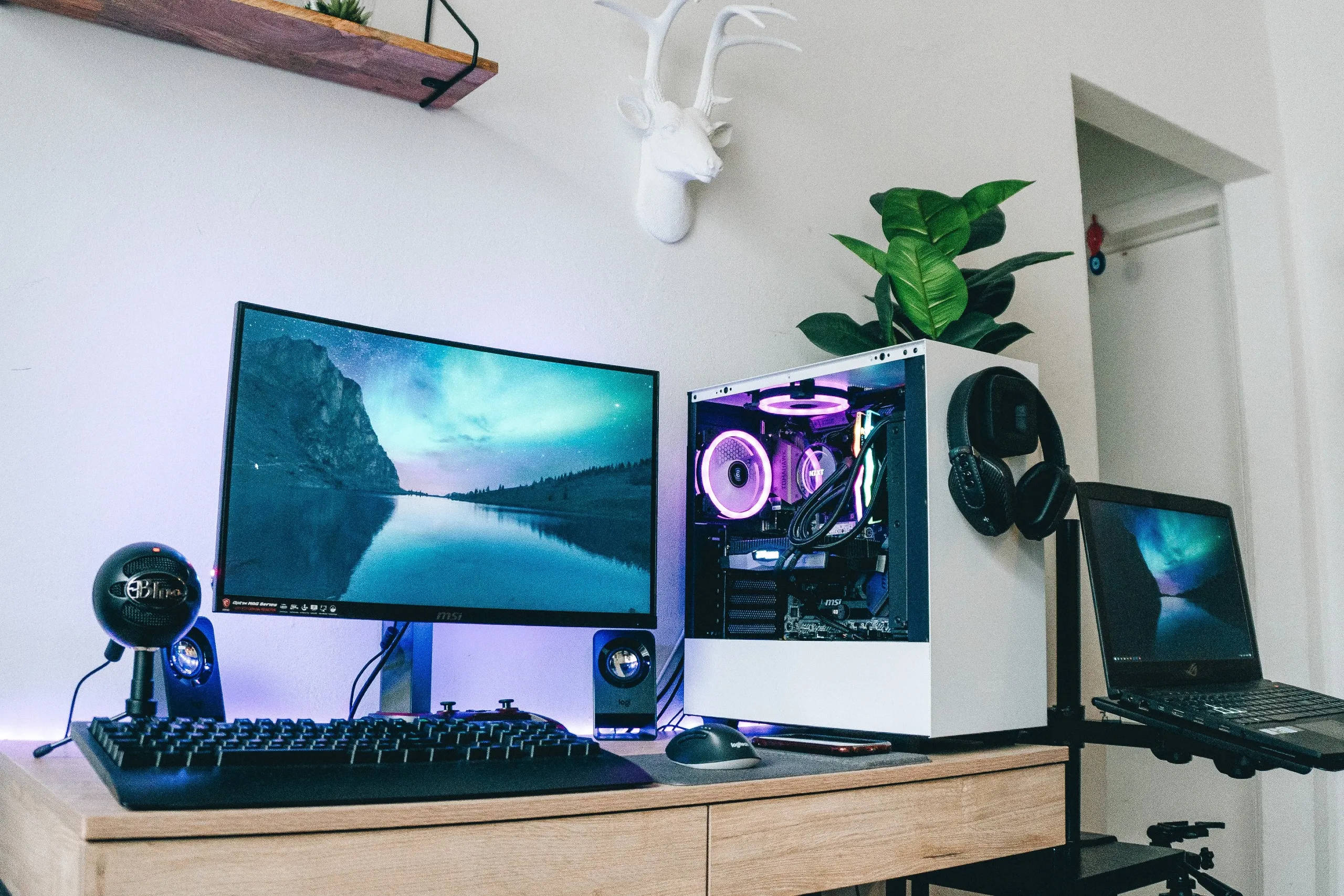curved monitor, serene lake at twilight, white PC, 2K Desktop Wallpaper