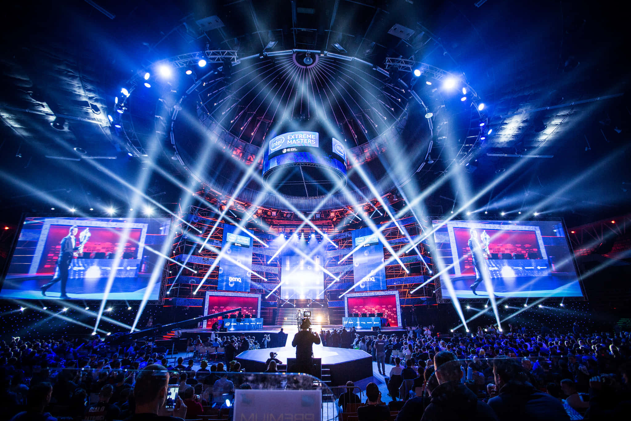 esports arena, blue light, beams slicing through the air, Full HD Desktop Wallpaper