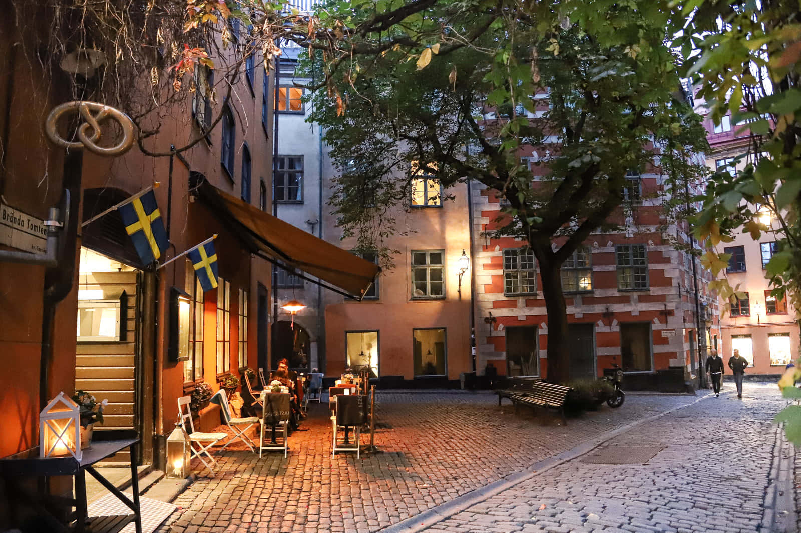Gamla Stan, cobblestone courtyard, dusk, HD Desktop Wallpaper