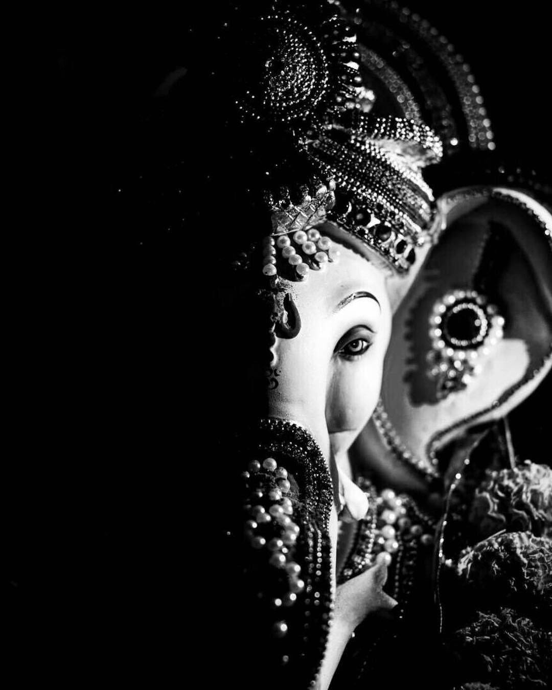 Ganesh, black and white, jeweled Ganesha statue, HD Phone Wallpaper