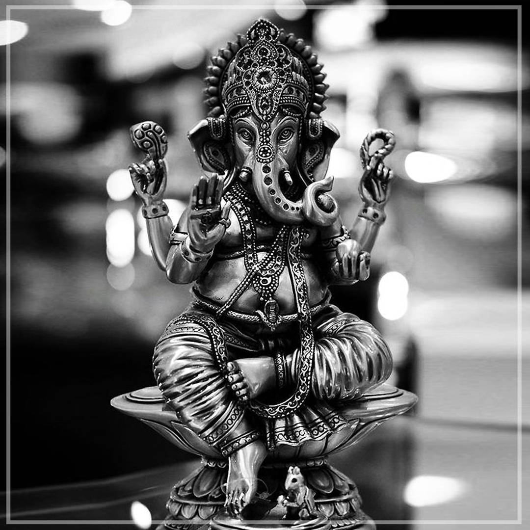 Ganesh, black and white, lotus pedestal, SD Desktop Wallpaper