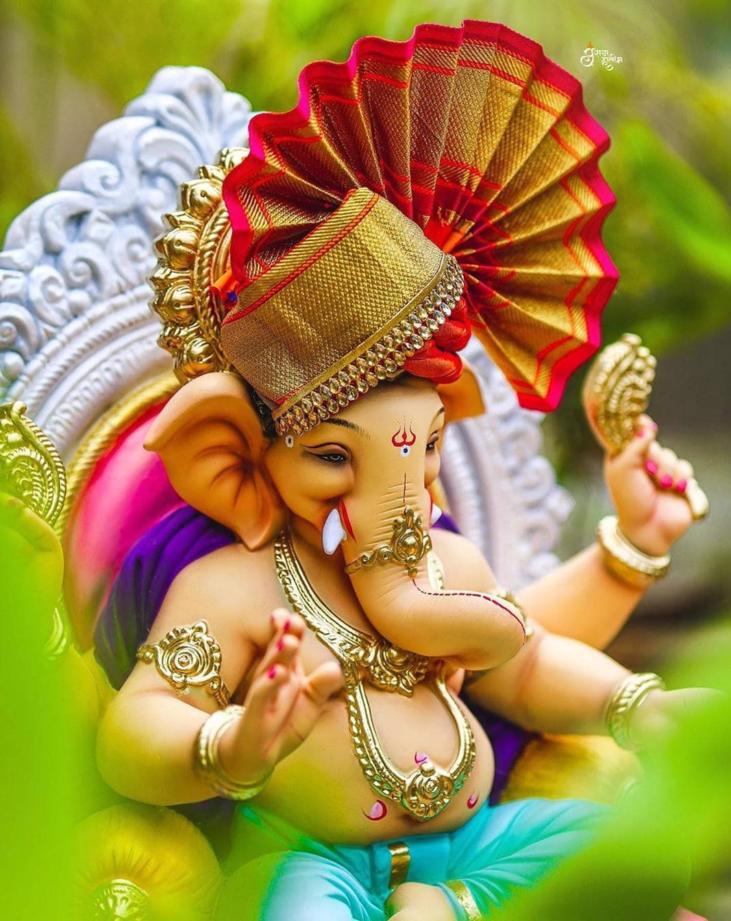 Ganesha, forest statue, gold jewelry, HD Phone Wallpaper