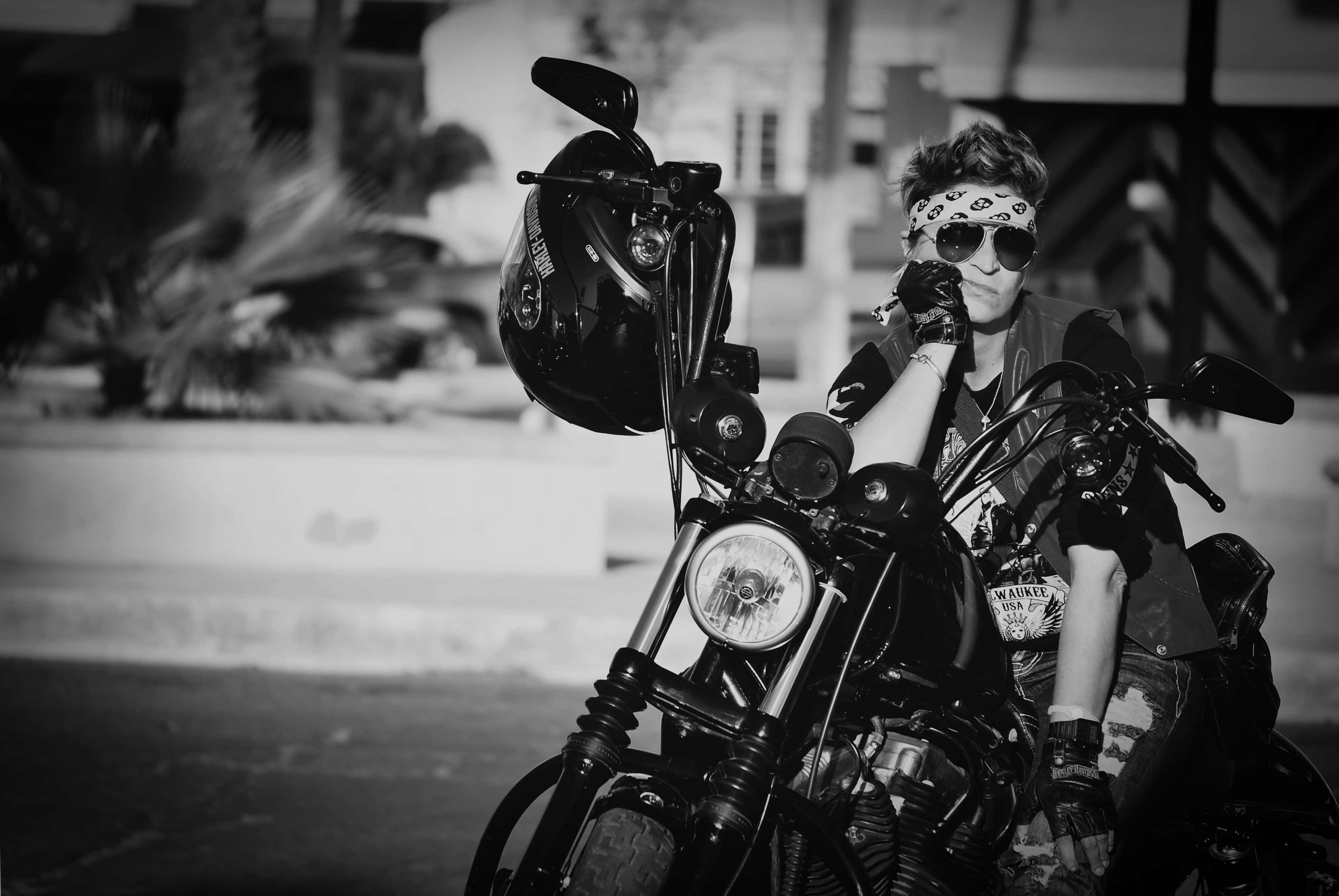 Gang, city alleyway, biker, 4K Desktop Wallpaper