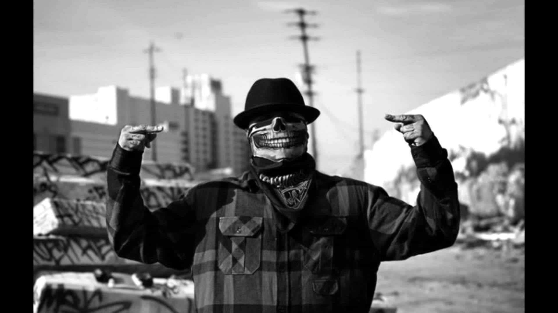 skull mask, fedora, gritty urban backdrop, Full HD Desktop Wallpaper