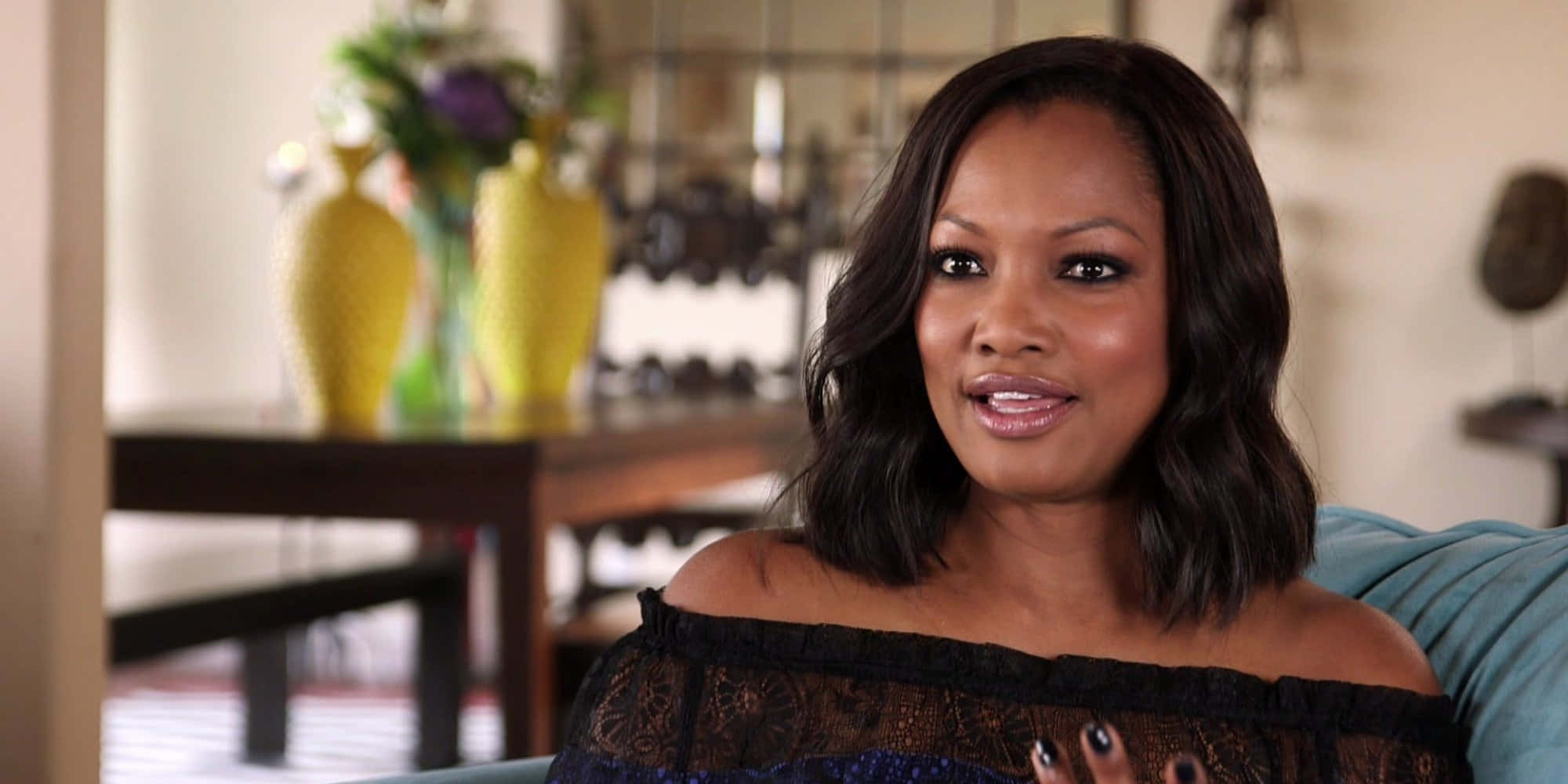 Garcelle Beauvais, blue background, blue couch, Full HD Desktop Wallpaper