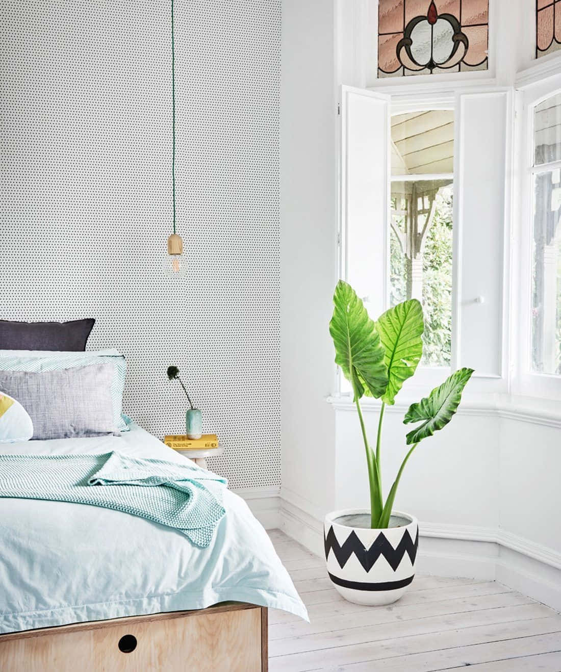 Scandinavian bedroom design, patterned wallpaper, large green plant, HD Phone Wallpaper