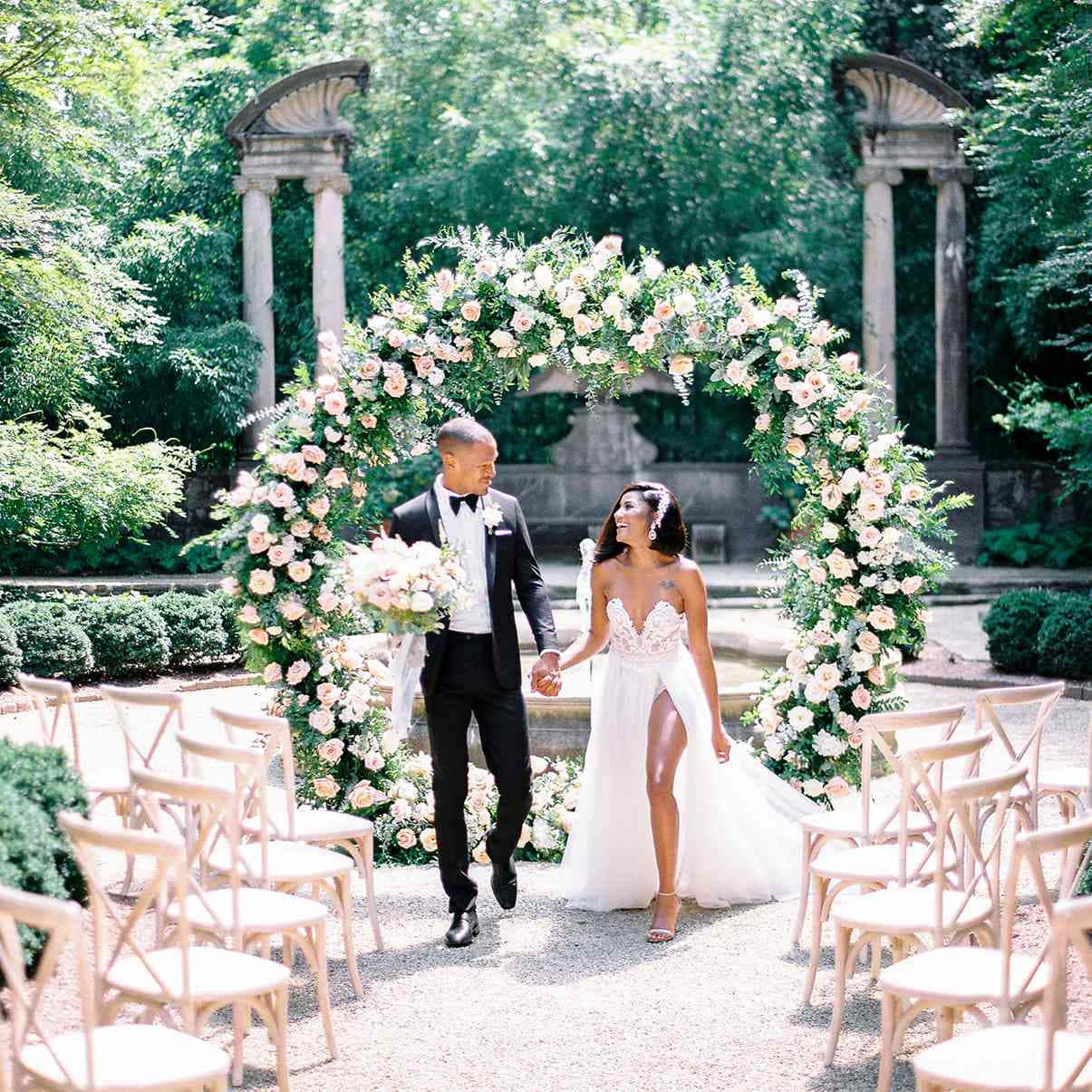 Garden Wedding, floral arch, sunlit garden, SD Desktop Wallpaper